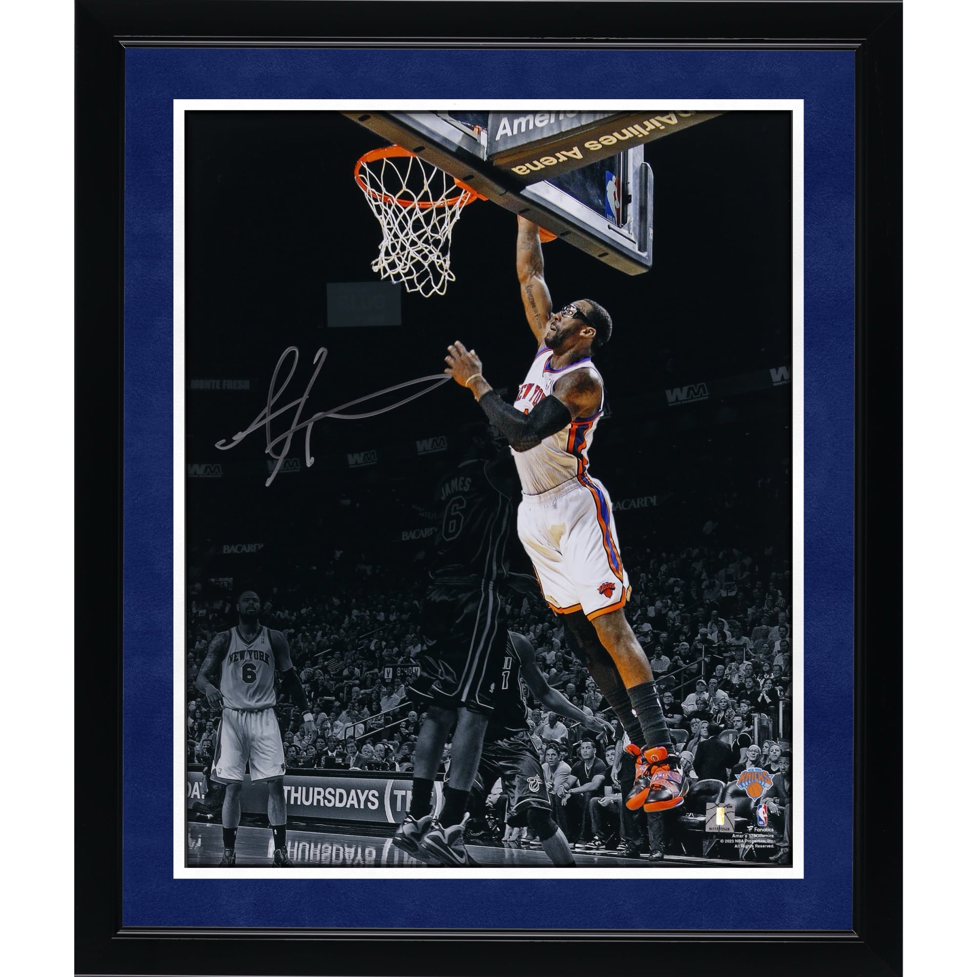 Amar'e Stoudemire New York Knicks Autographed 16" x 20" Spotlight Dunk vs. Miami Heat Photograph