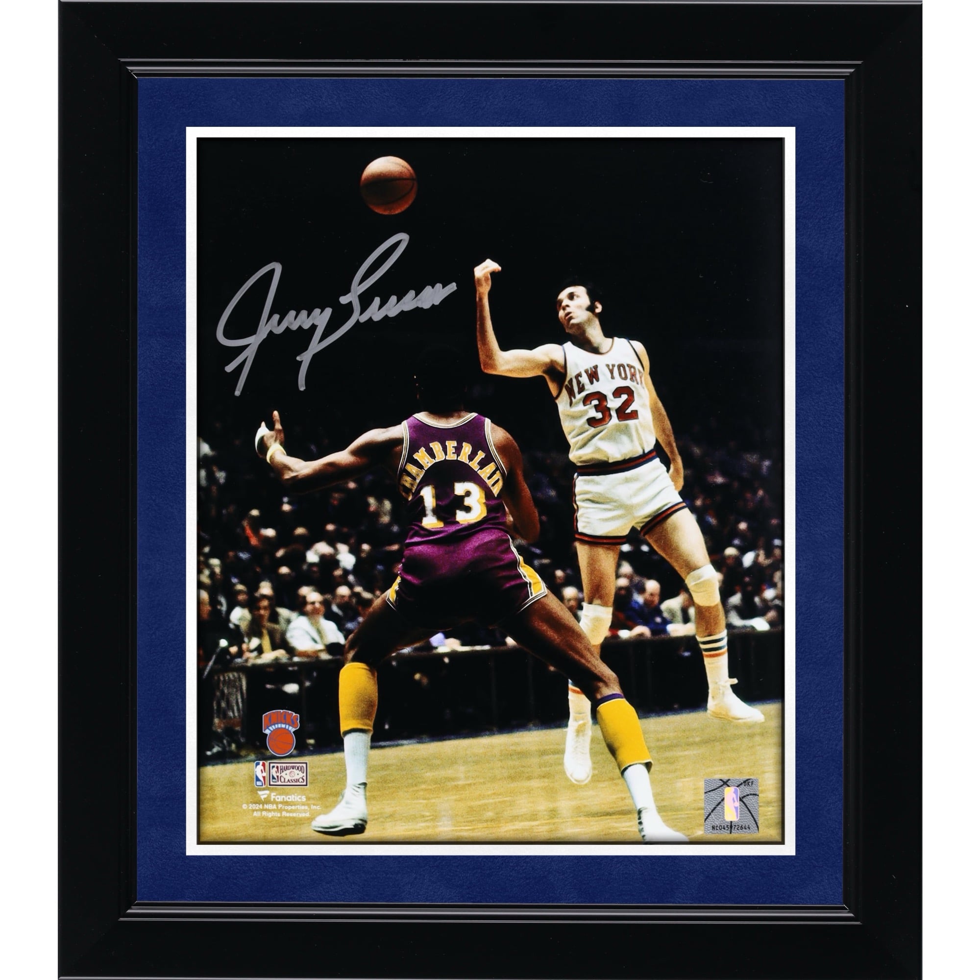 Jerry Lucas New York Knicks Autographed 8" x 10" Passing vs. Los Angeles Lakers Photograph