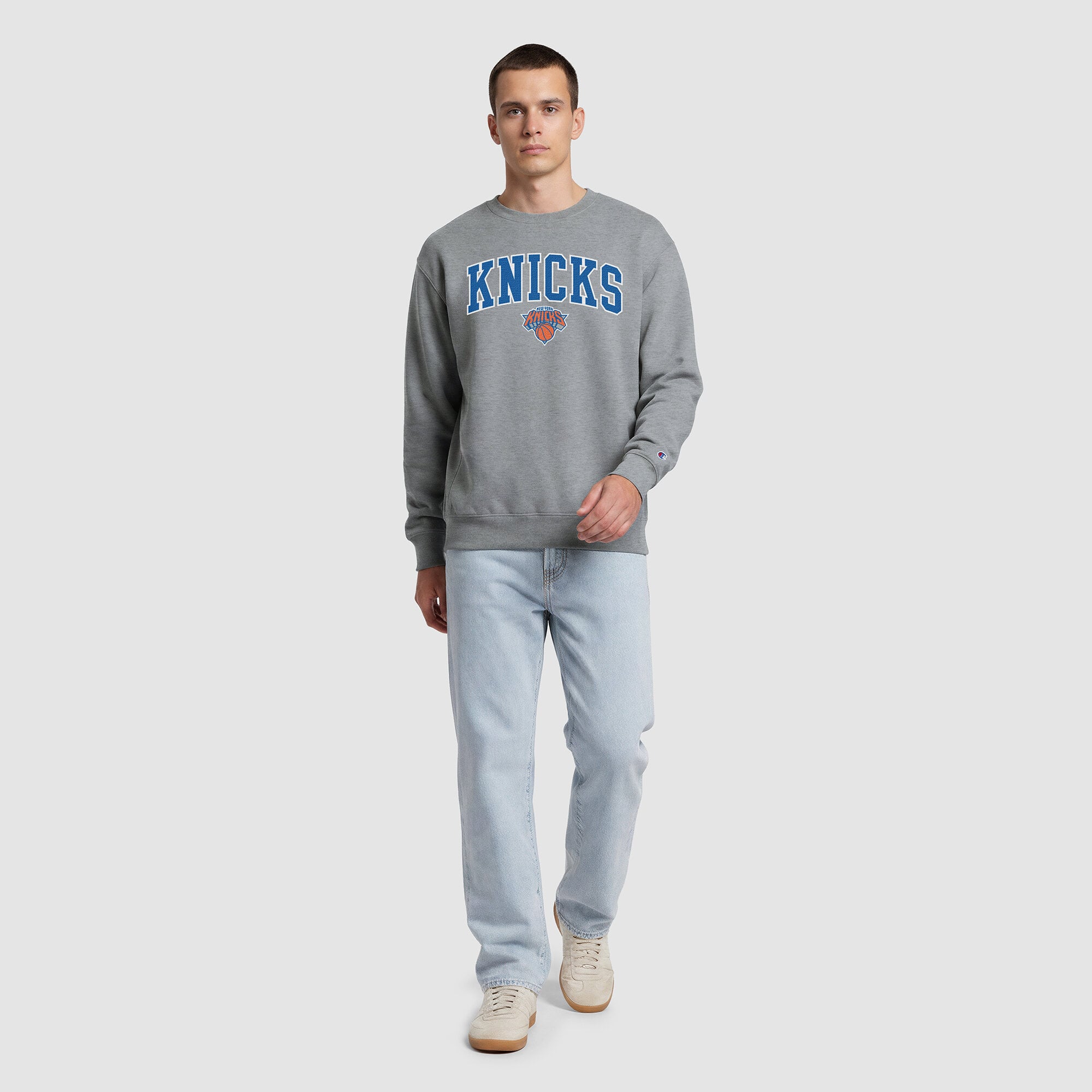 Sweat-shirt à col rond contrasté gris Champion pour homme, New York Knicks