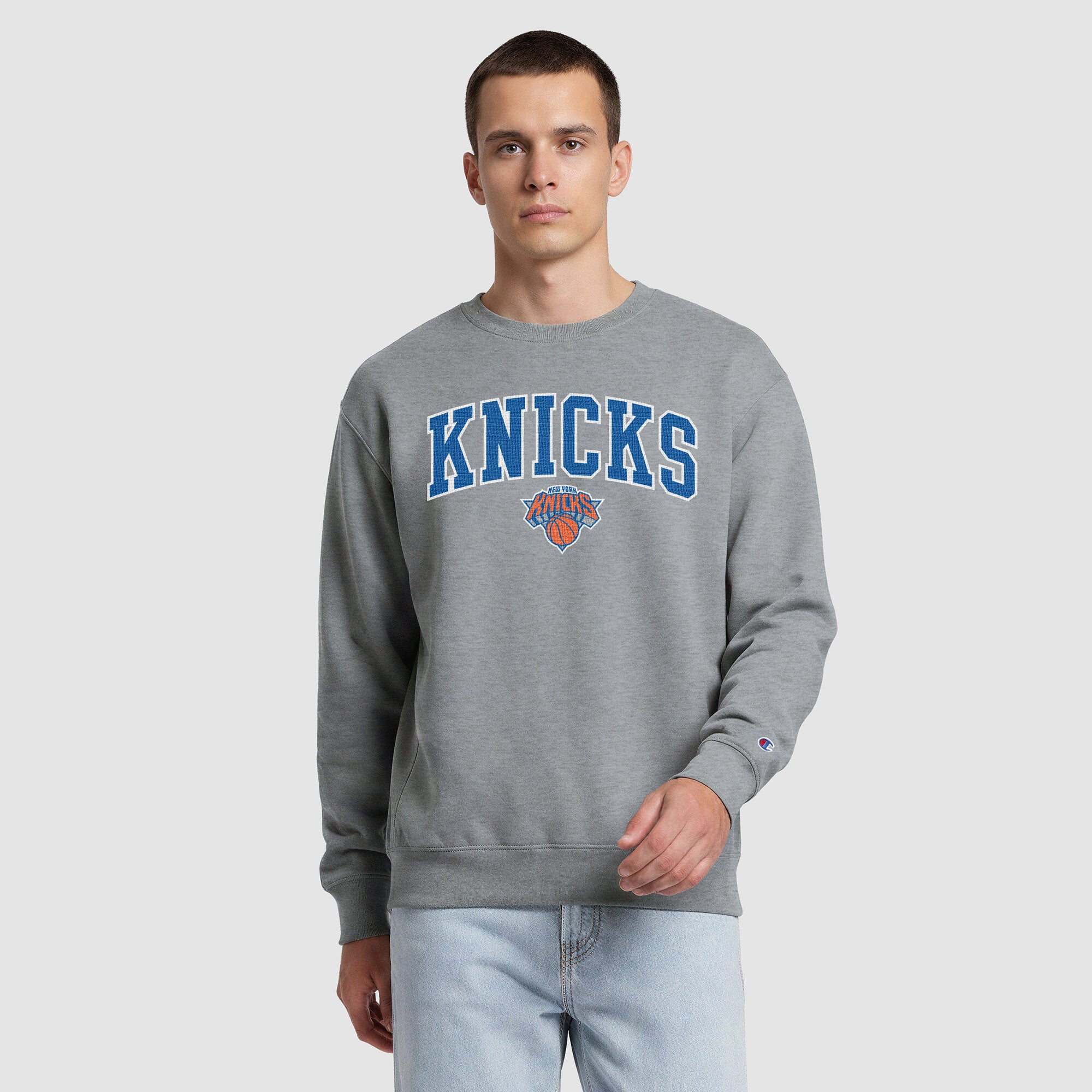 Sweat-shirt à col rond contrasté gris Champion pour homme, New York Knicks