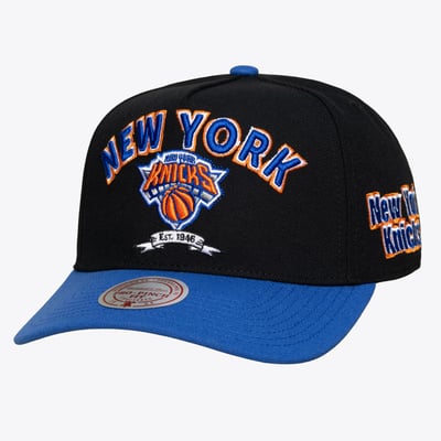 New York Knicks Mitchell & Ness True Legacy Pro Snapback Hat - Black