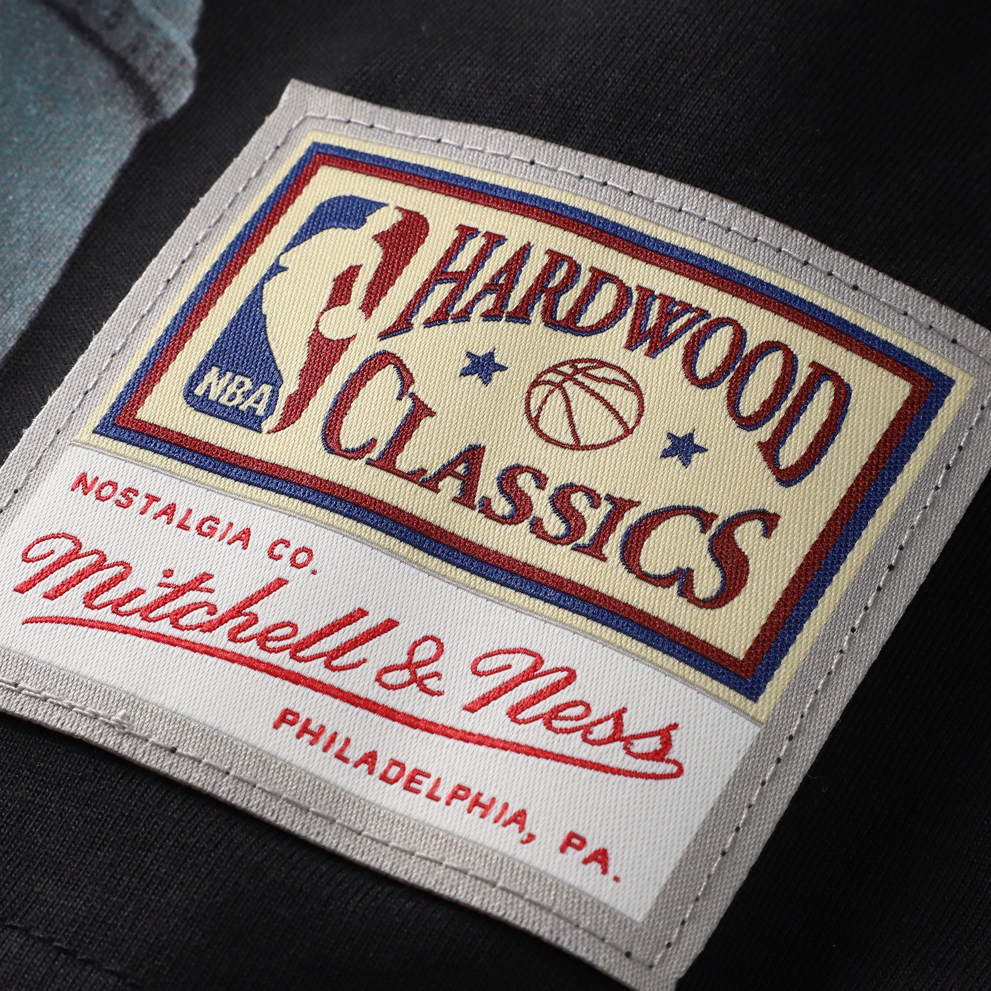 T-shirt Mitchell & Ness Carmelo Anthony noir New York Knicks Hardwood Classics pour homme