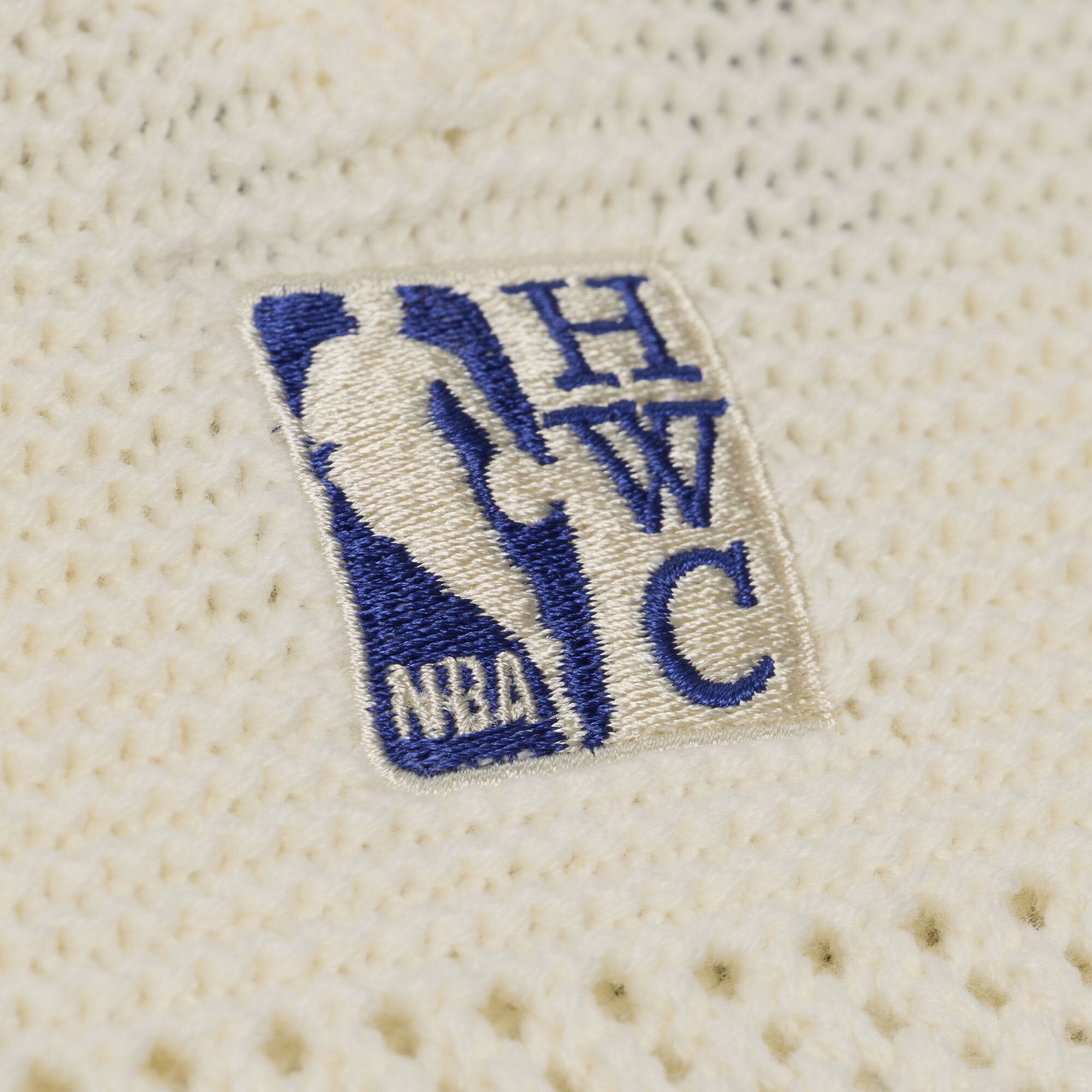 Maillot à manches courtes Mitchell & Ness crème New York Knicks Hardwood Classics Retro Roots pour homme