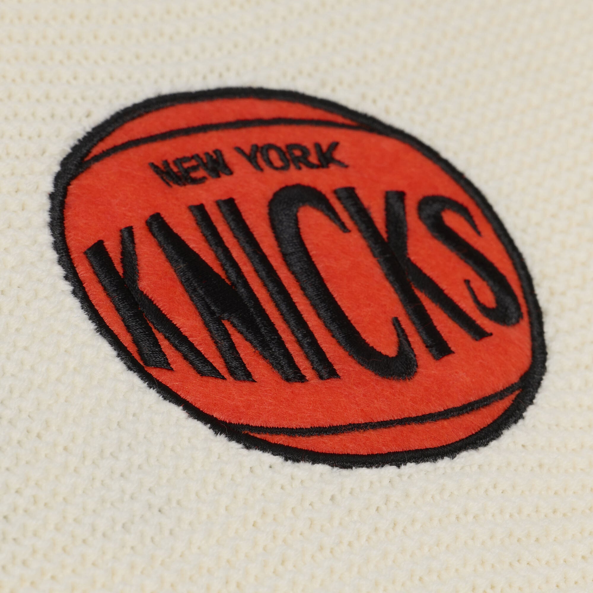 Maillot à manches courtes Mitchell & Ness crème New York Knicks Hardwood Classics Retro Roots pour homme