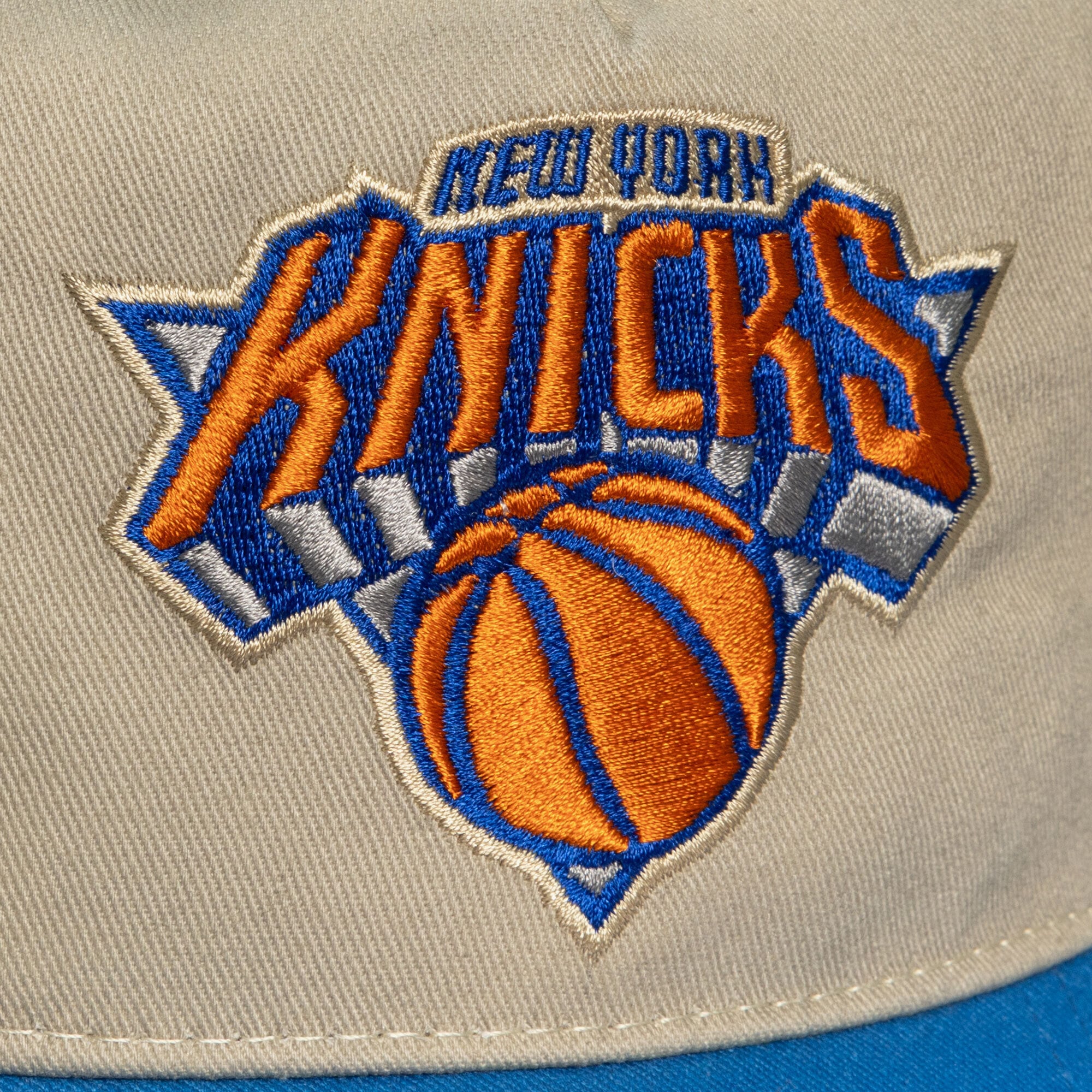 Casquette snapback Mitchell & Ness crème New York Knicks Hardwood Classics Retro Roots pour homme