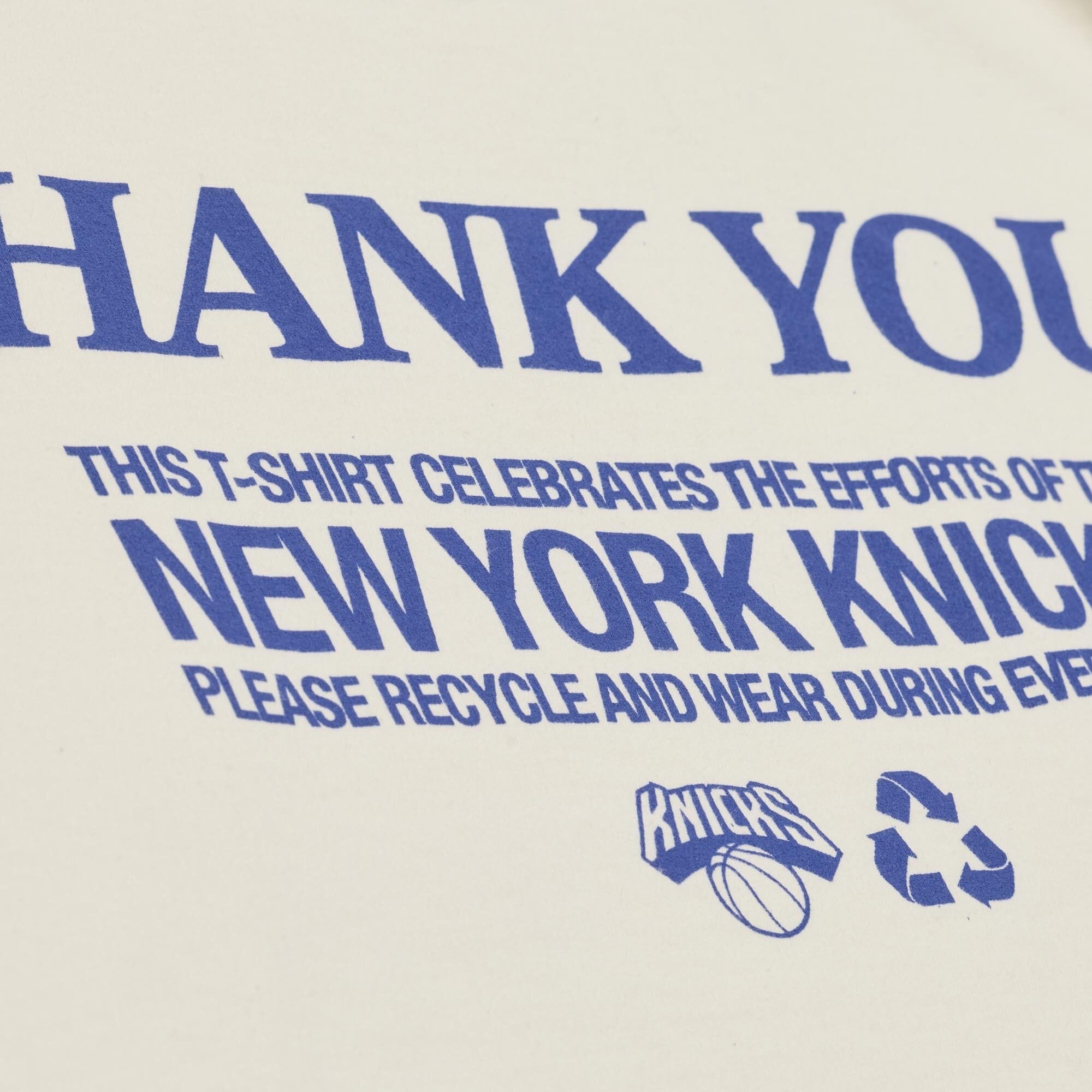 T-shirt Mitchell & Ness crème pour homme New York Knicks « Have a Day »