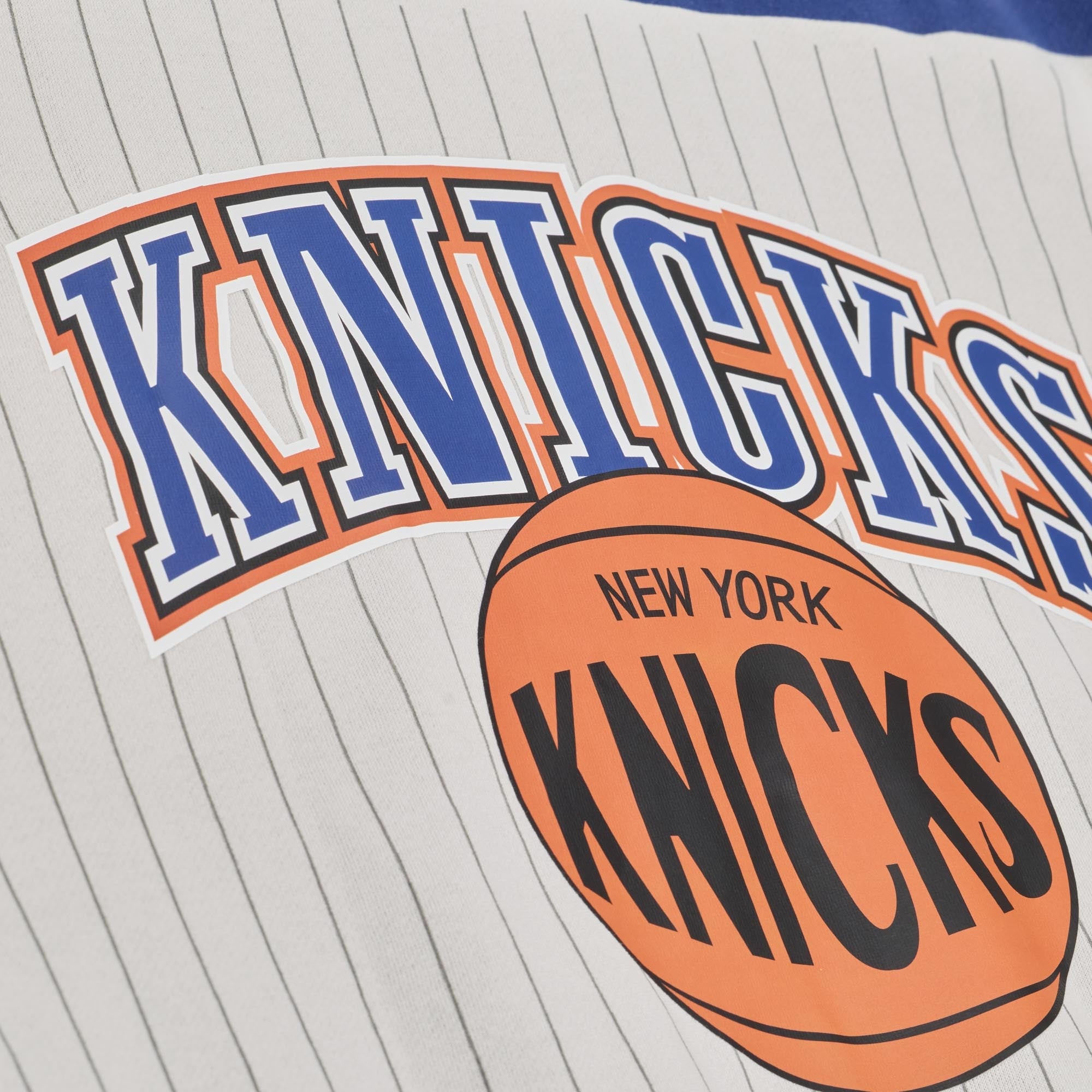 Sweat-shirt à col rond en polaire Mitchell & Ness gris New York Knicks Hardwood Classics Too Maxxed pour homme