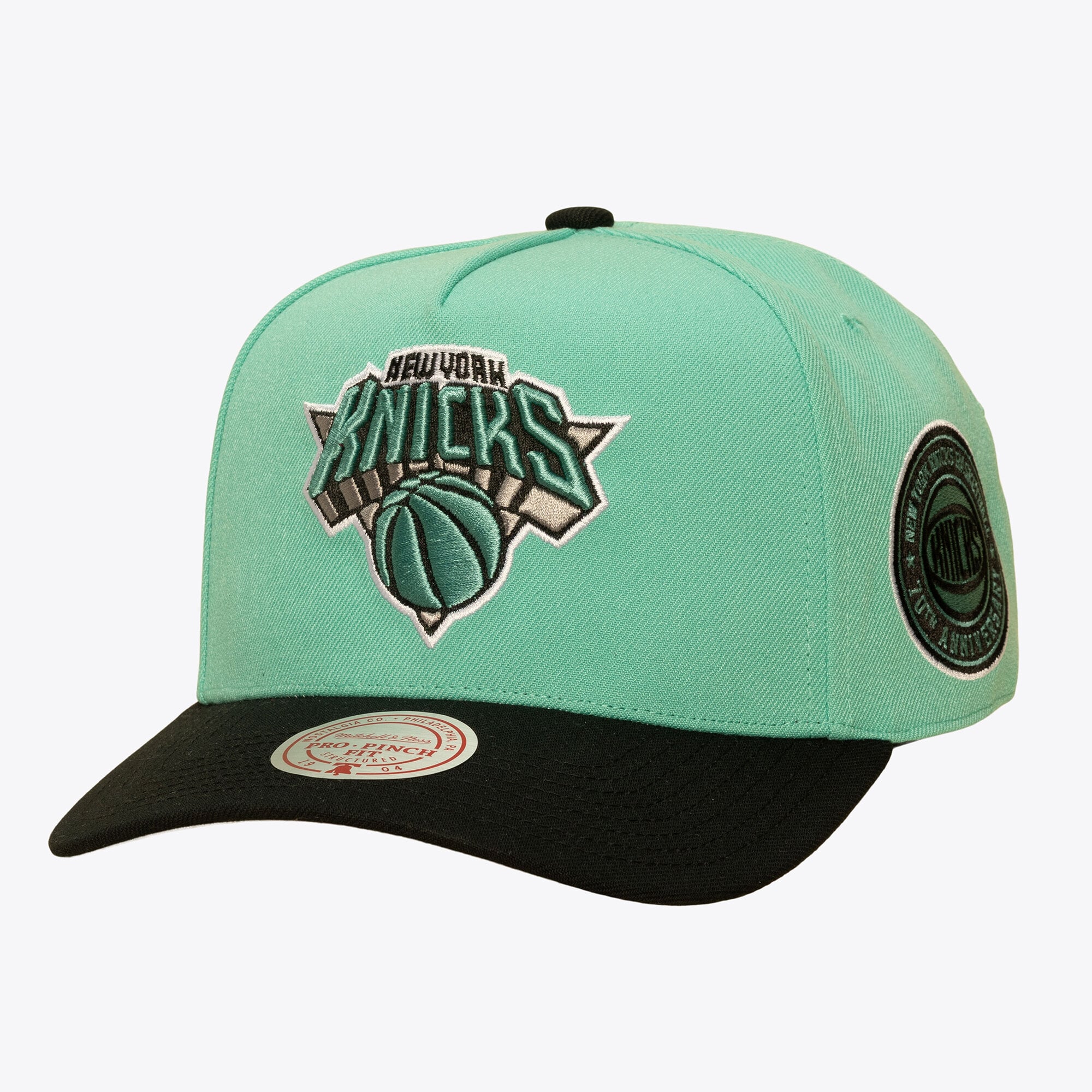 Men's New York Knicks Mitchell & Ness Mint/Black In the City Pro Pinch Snapback Hat