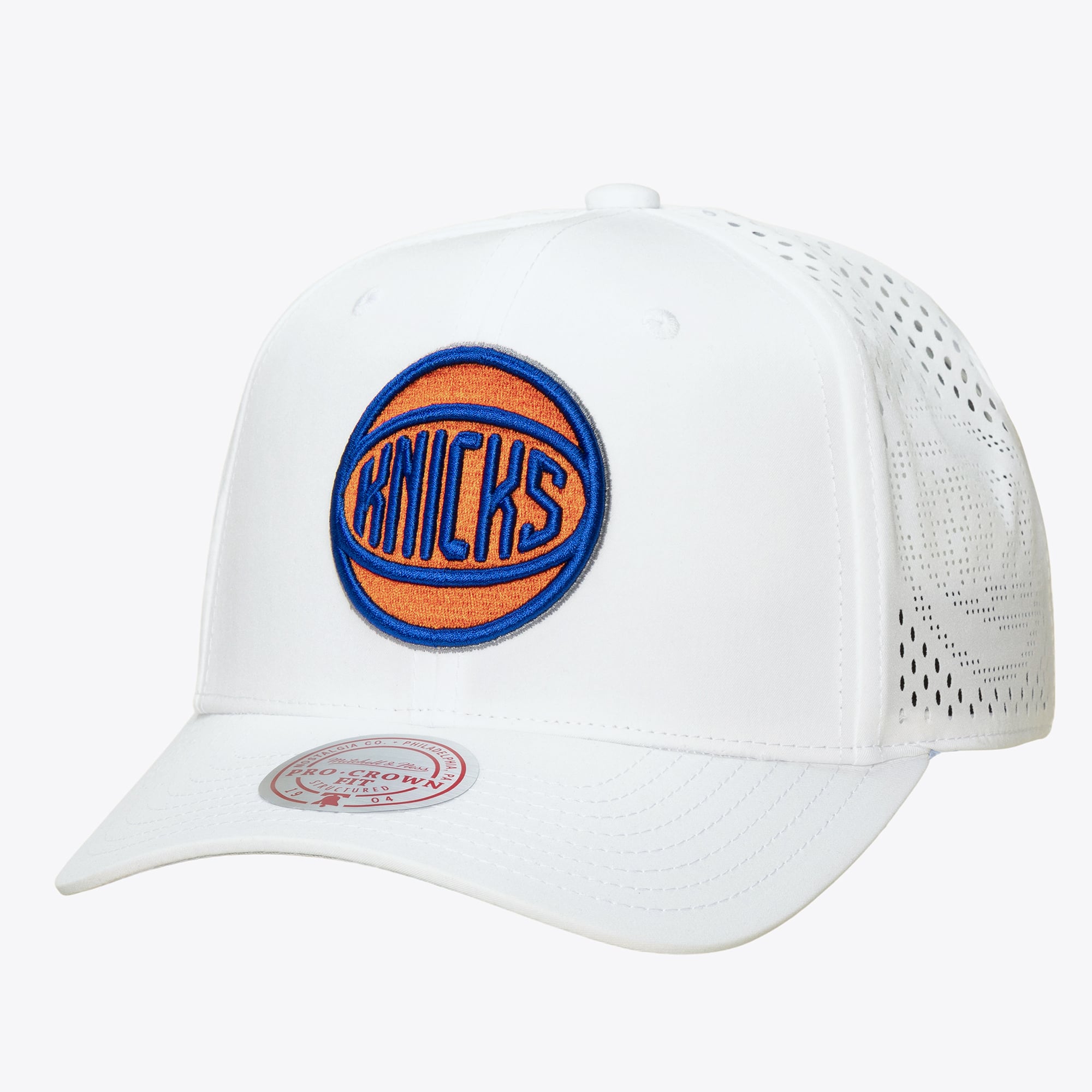 Casquette Mitchell & Ness blanche pour homme, New York Knicks, modèle Perfect Lightweight Pro Crown ajustable