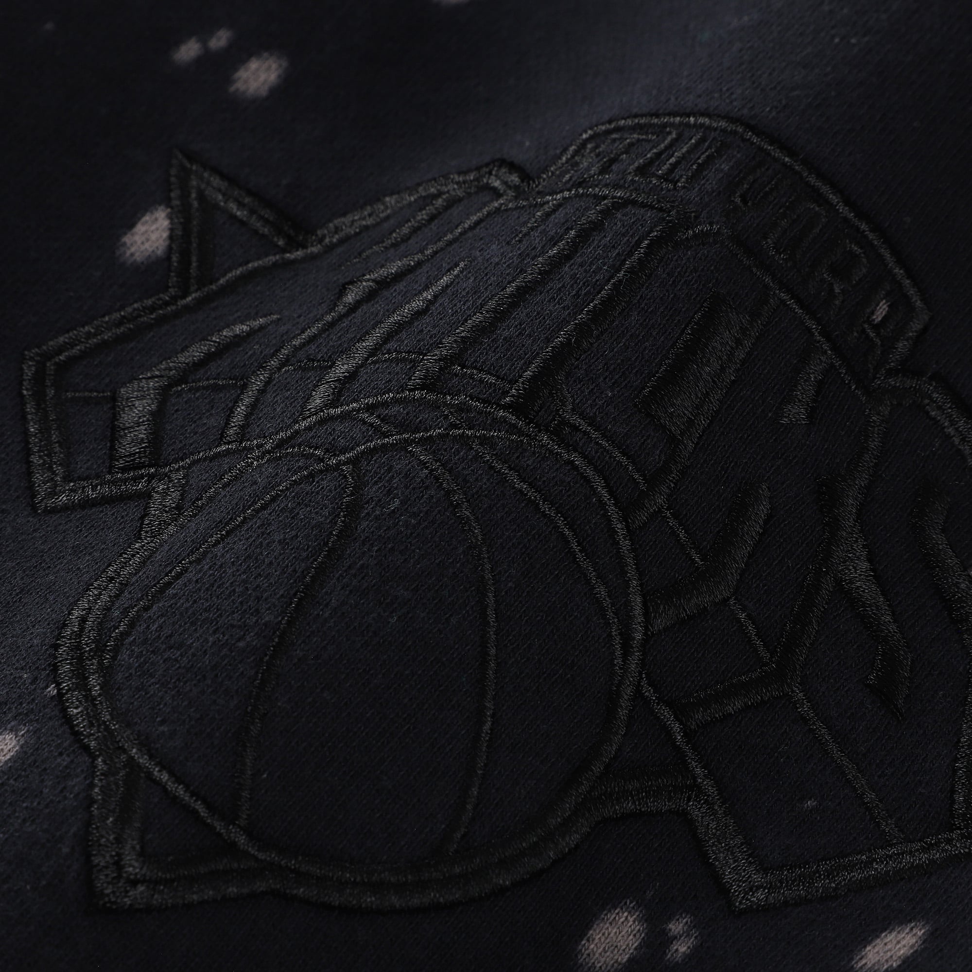 Sweat à capuche New Era noir York Knicks pour homme, avec bords bruts et délavés par injection