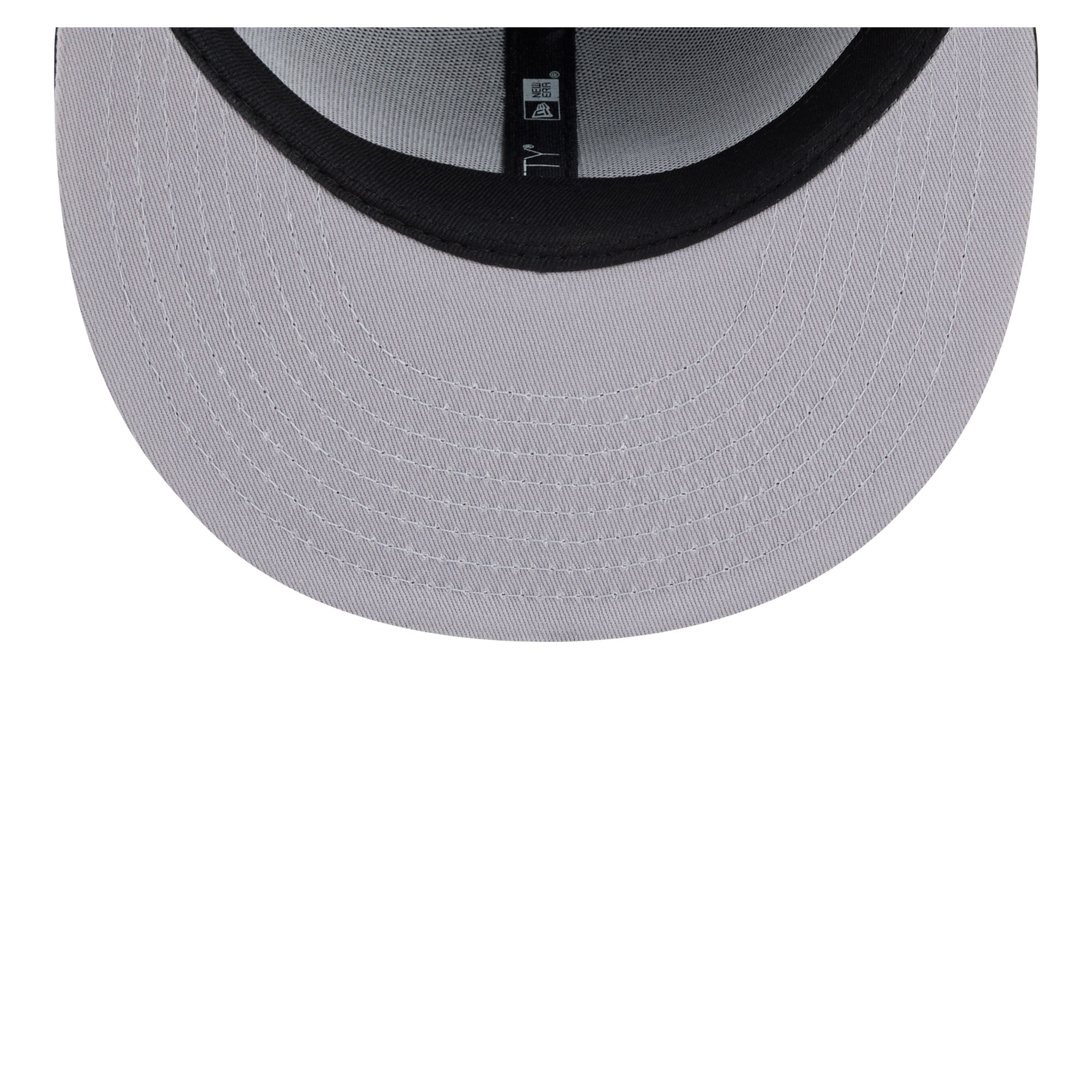Casquette ajustée New Era 59FIFTY noire pour homme, logo York Knicks sur le côté.