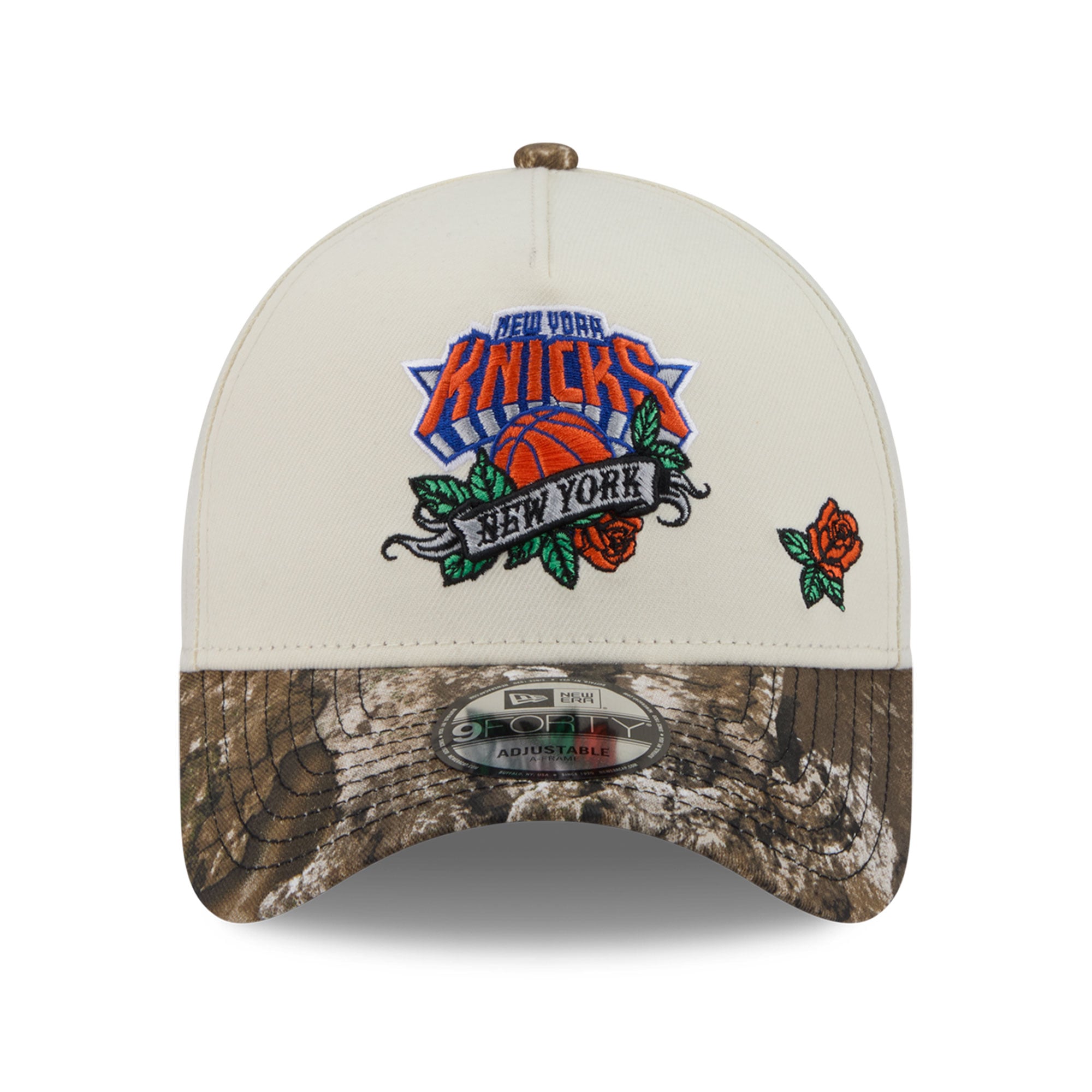 Casquette ajustable New Era 9FORTY A-Frame crème/camouflage New York Knicks Rose Banner pour homme