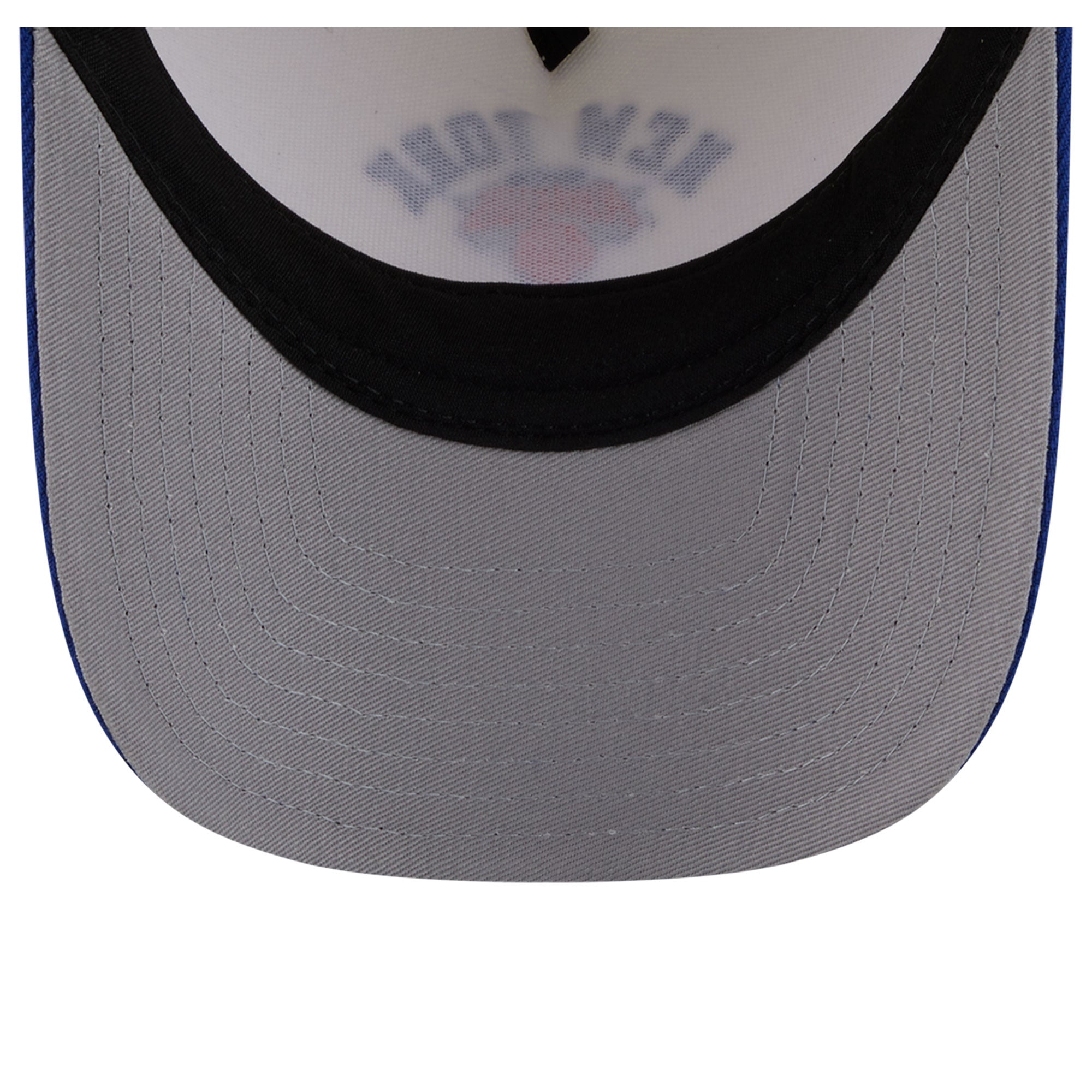 Casquette ajustable New Era blanche New York Knicks Arch 9FORTY A-Frame M-Crown pour homme