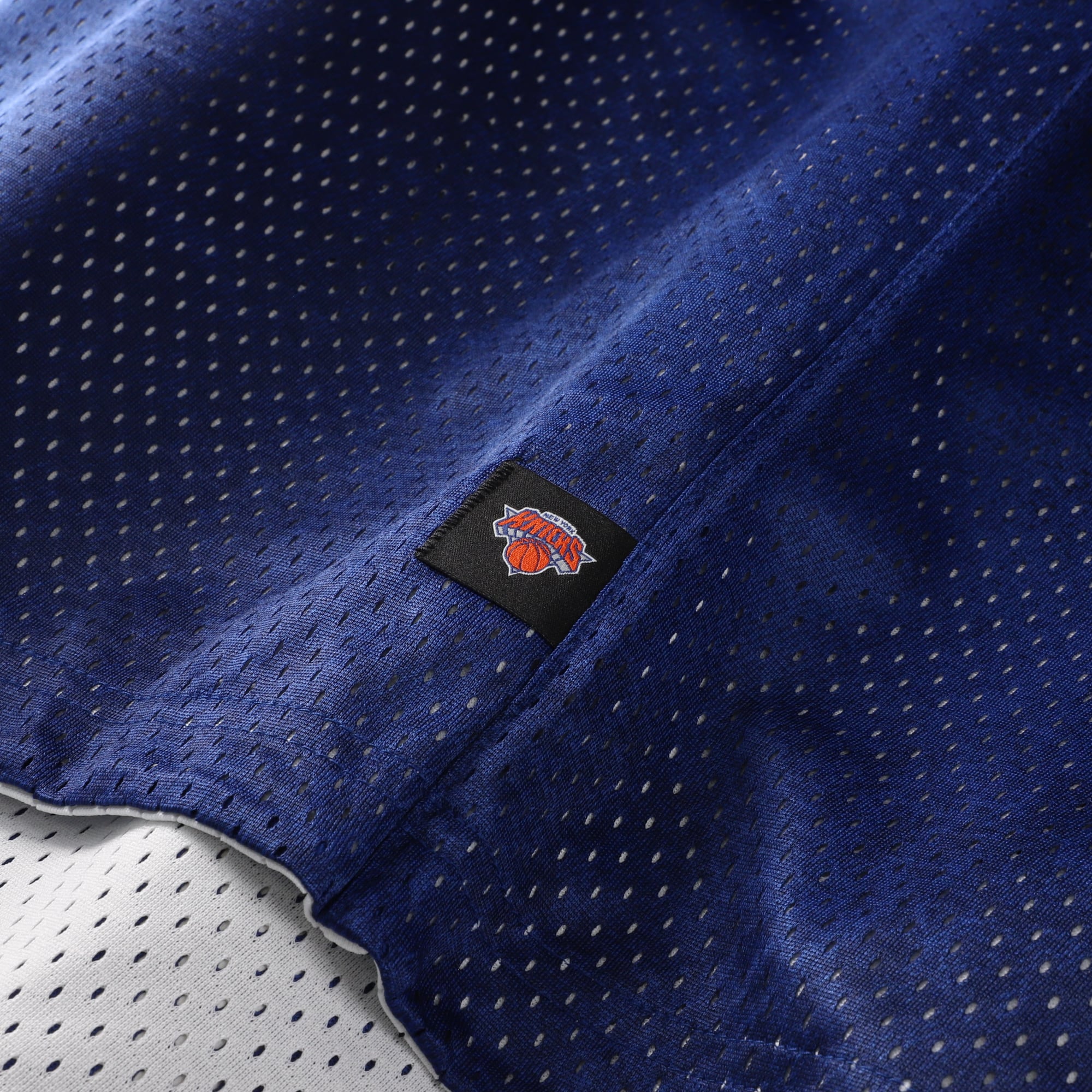Maillot réversible Nike bleu/blanc New York Knicks 2026 Standard Issue Practice Icon Mesh pour homme