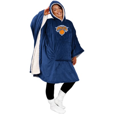 New York Knicks Pegasus Team Color 50" x 70" Bloncho Sherpa Fan Cape