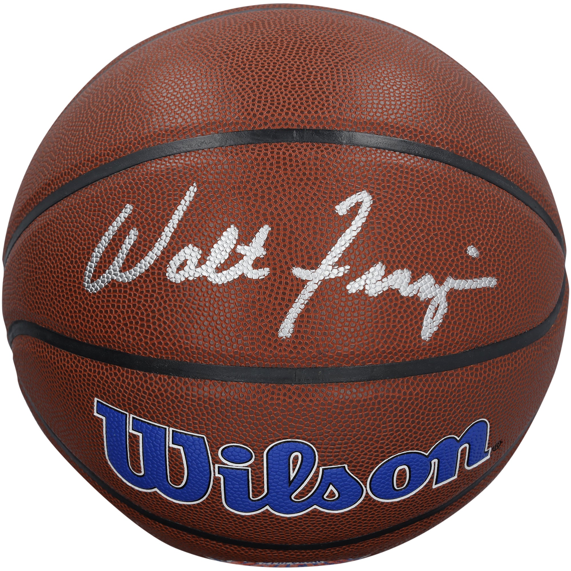 Ballon de basket-ball Wilson Team Alliance autographié par Walt Frazier, des Knicks de New York.