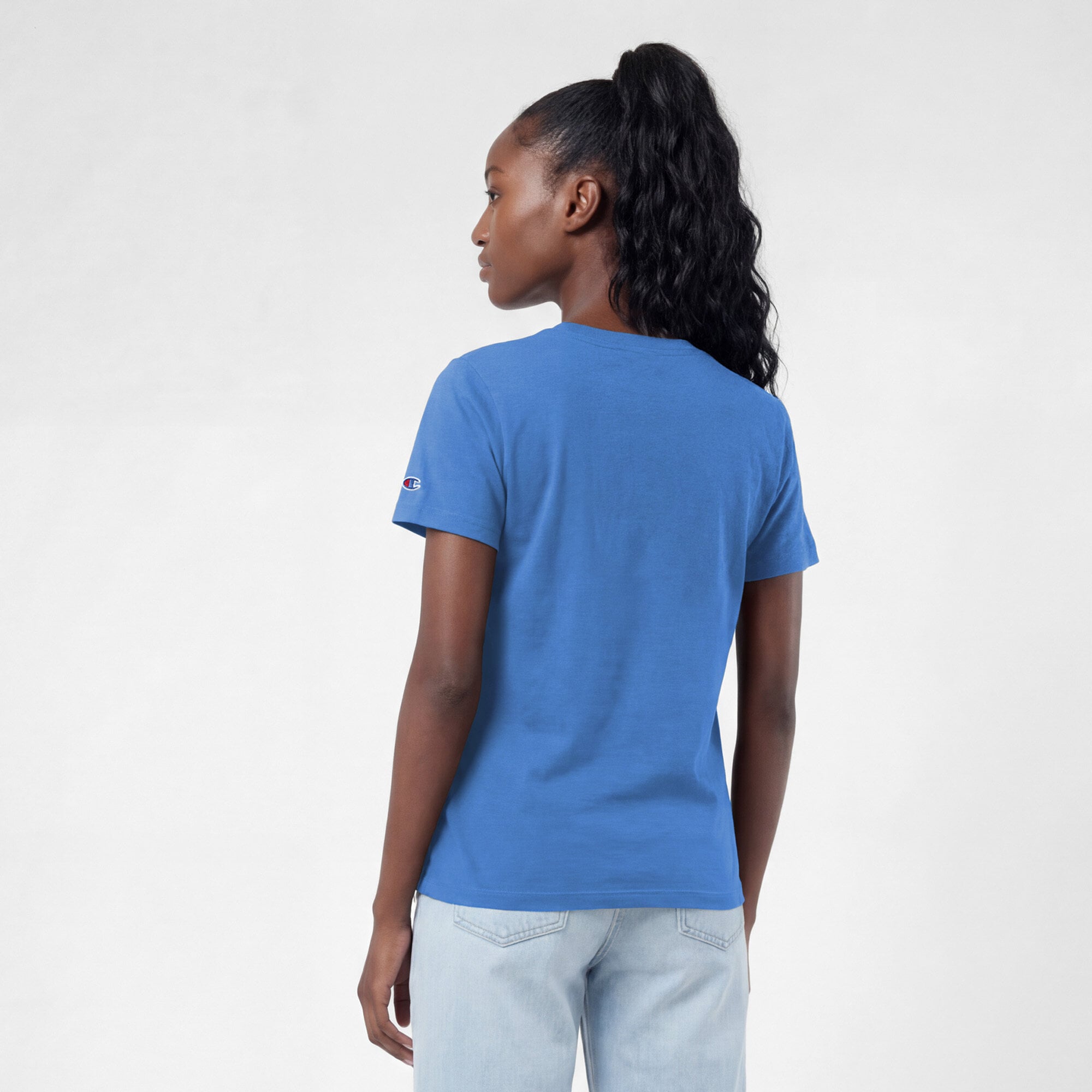 T-shirt Champion bleu pour femmes, logo des New York Knicks