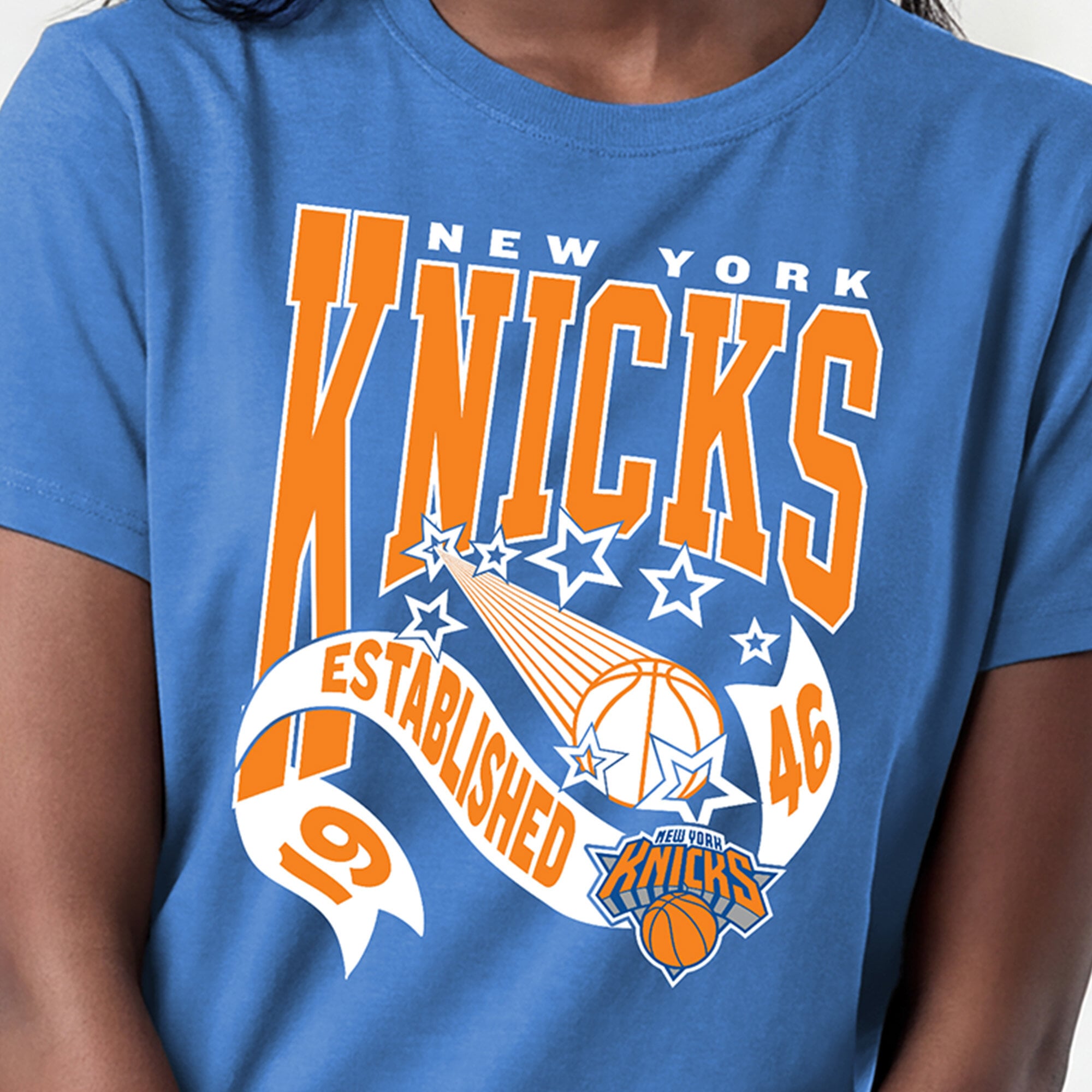 T-shirt Champion bleu pour femmes, logo des New York Knicks