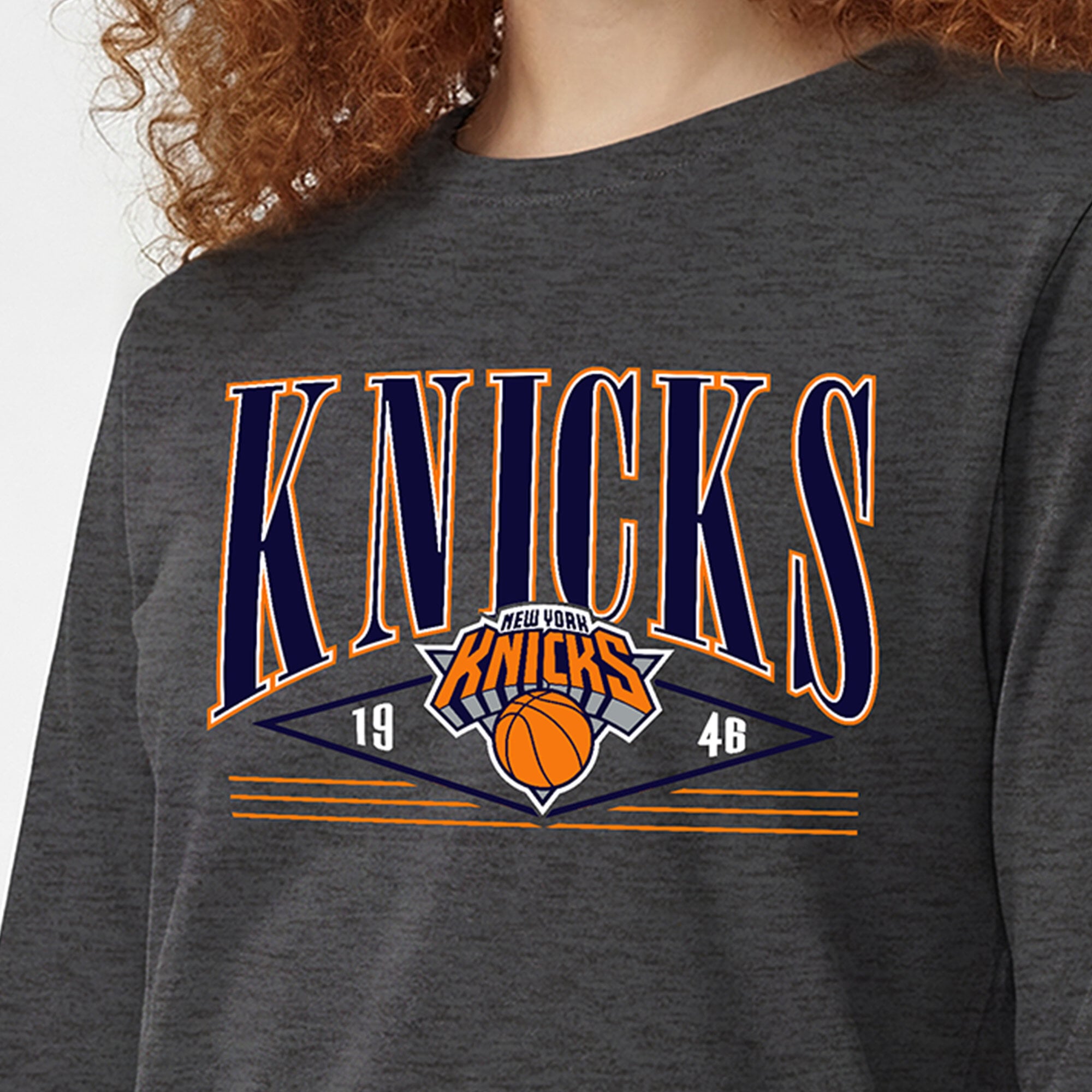 T-shirt à manches longues Champion pour femmes, couleur gris anthracite, New York Knicks.