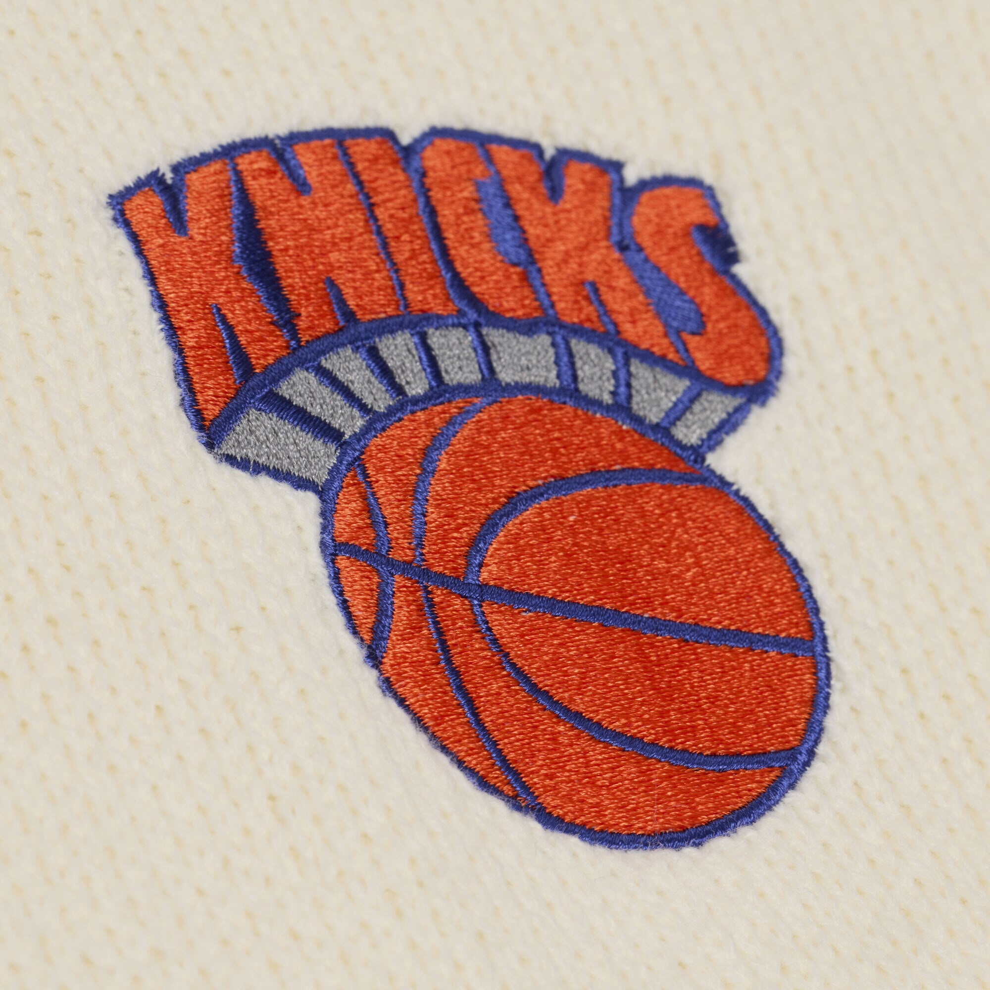 Women's Mitchell & Ness Cream New York Knicks Retro Roots Sweater Vest