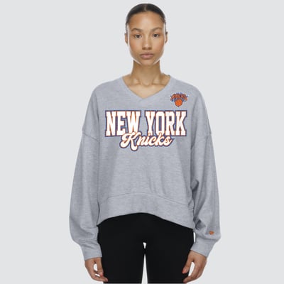 New York Knicks New Era Women's Oversized Cropped V-Neck Fleece Sweatshirt - Heather Gray