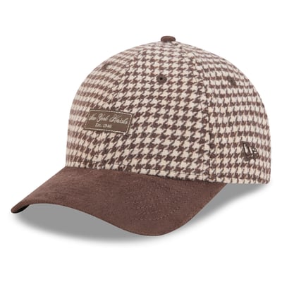 New York Knicks New Era Women's Faux Wool 9FORTY A-Frame M-Crown Adjustable Hat - Light Brown