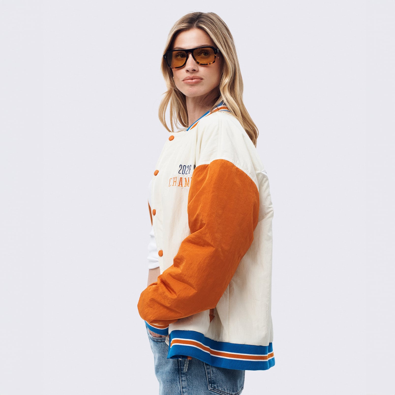 Veste bomber Terez Cream pour femme, New York Knicks, champions NBA 2026, fermeture à boutons-pression.