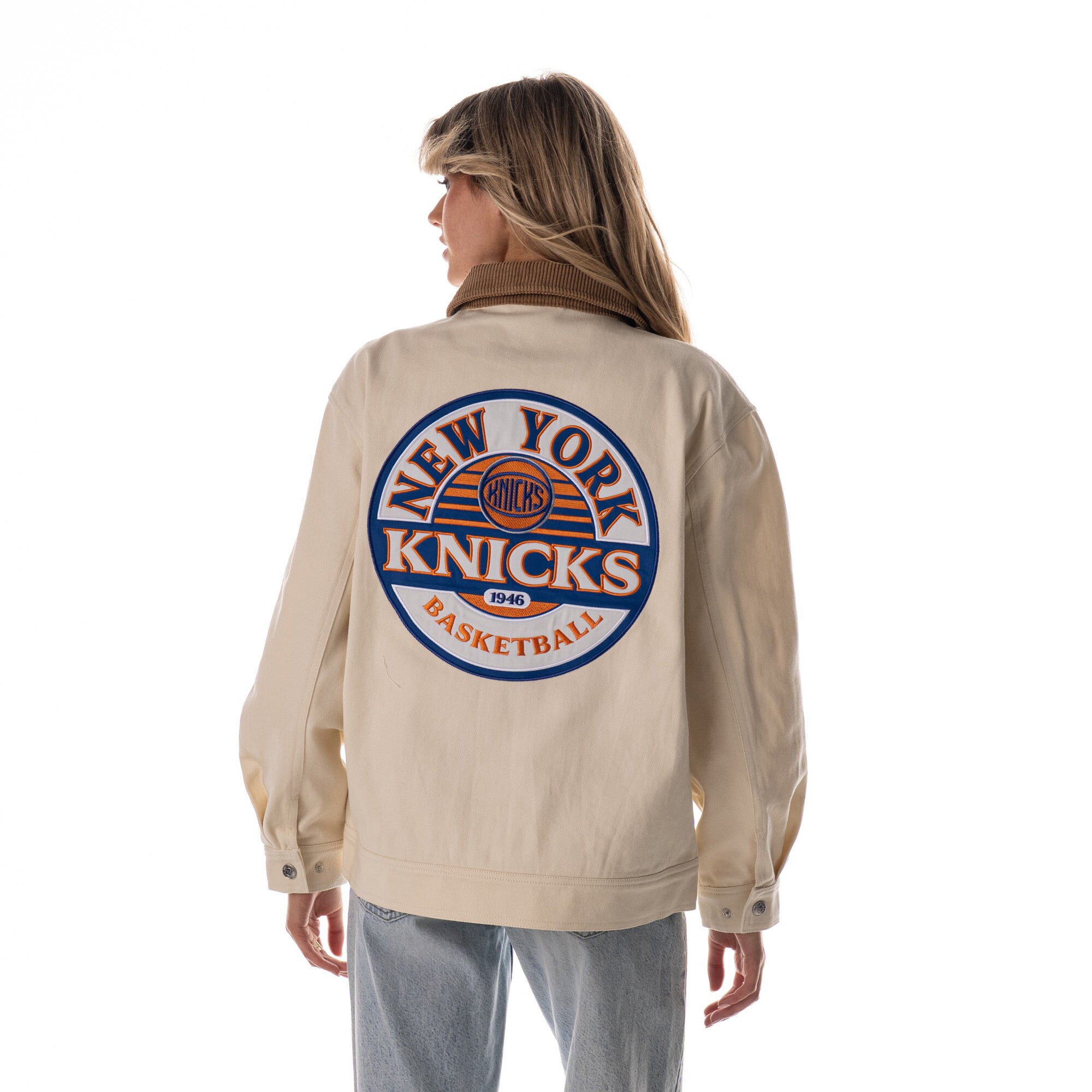 Veste en jean The Wild Collective crème New York Knicks pour femme, fermeture éclair intégrale
