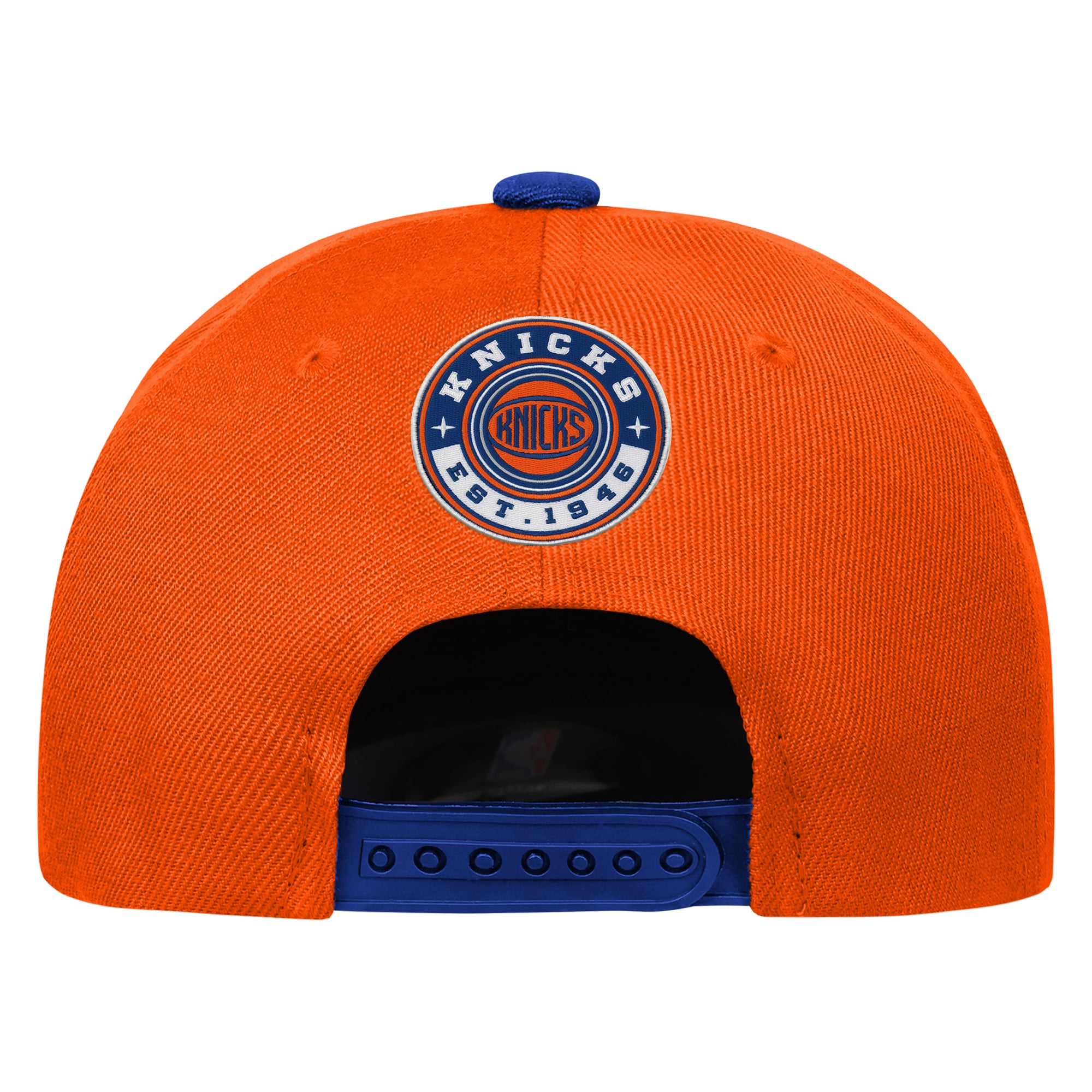 Casquette Youth Outerstuff blanche et bleue avec logo des New York Knicks, modèle Three Pro Pinch pré-courbé et ajustable