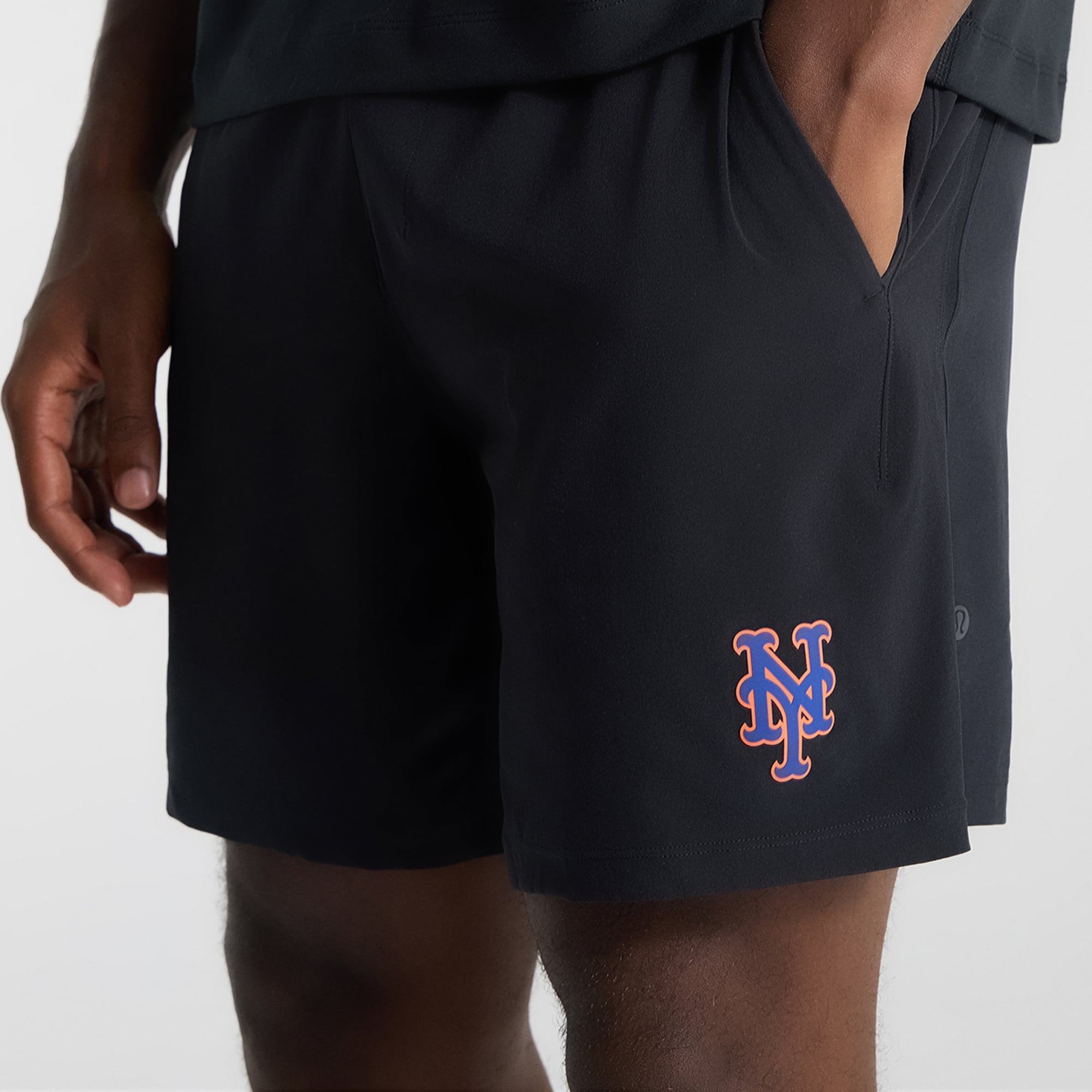 Men's lululemon Black New York Mets Pace Breaker Linerless Shorts 7"