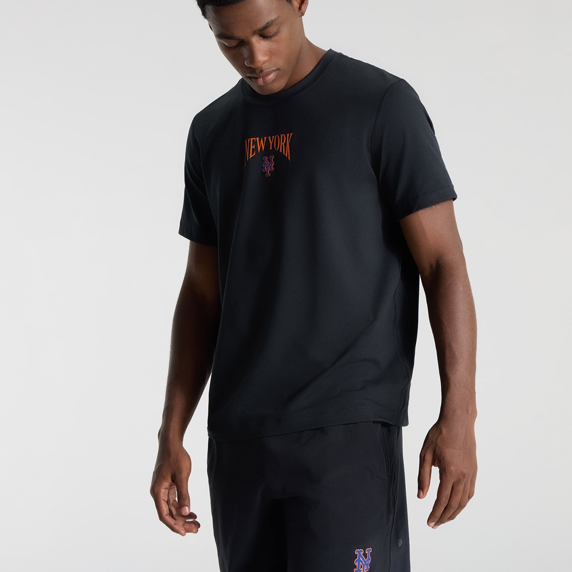 Men's lululemon Black New York Mets Pace Breaker Linerless Shorts 7"