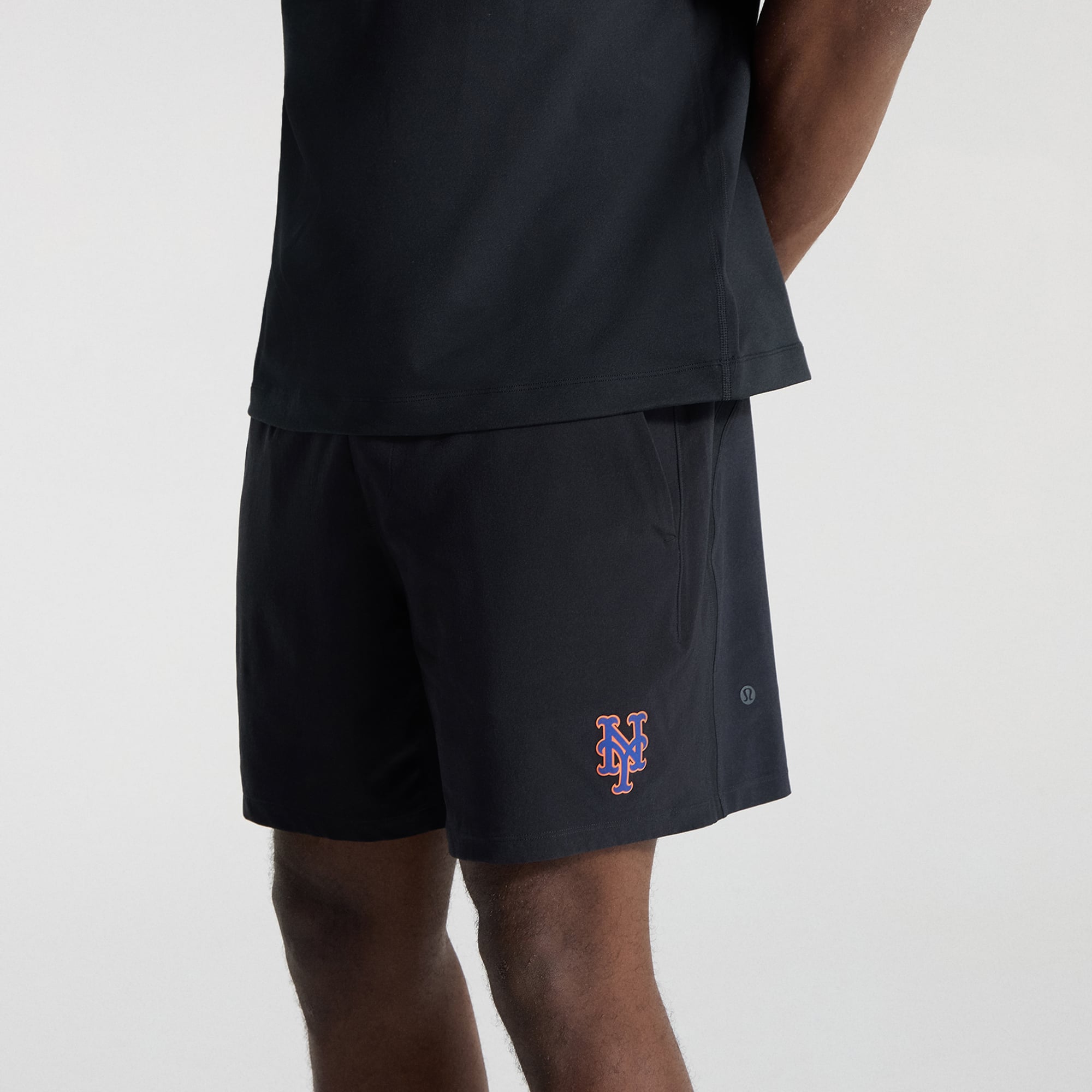 Men's lululemon Black New York Mets Pace Breaker Linerless Shorts 7"