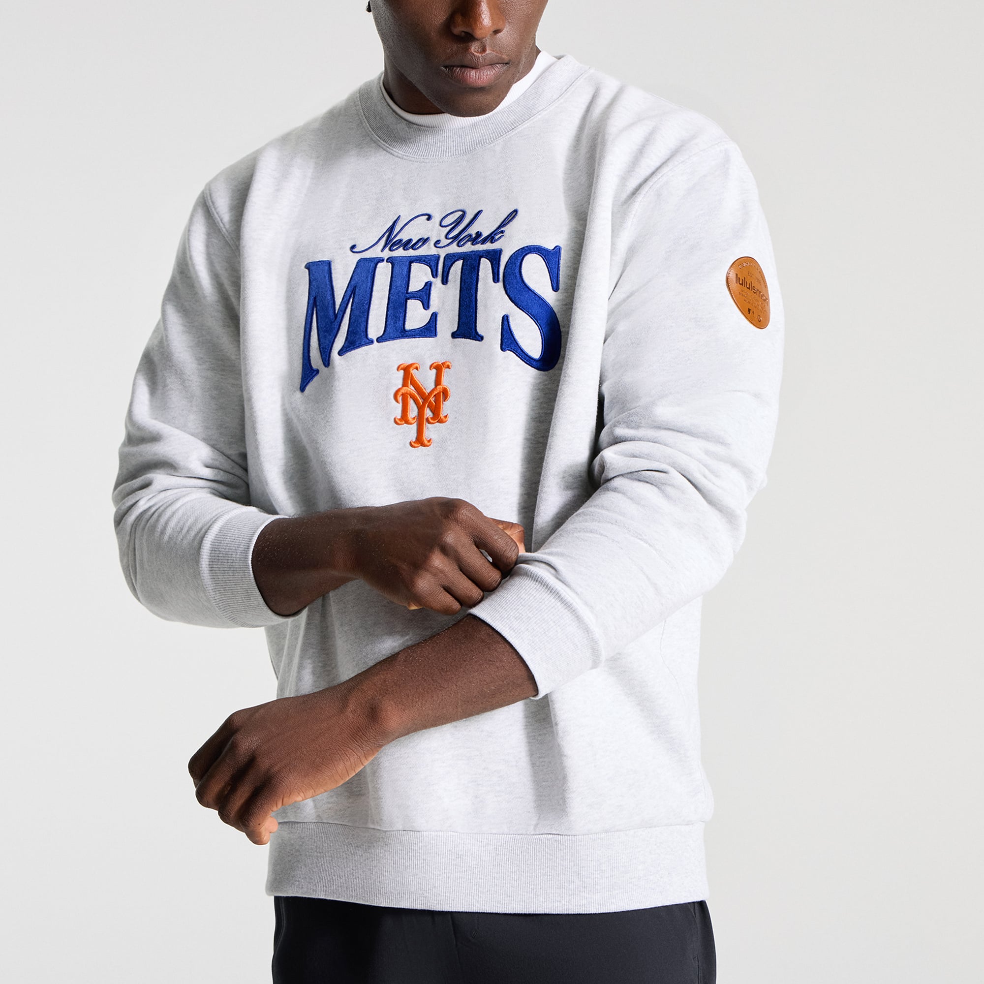 Sweat-shirt Steady State gris chiné ultra clair pour homme de lululemon, modèle Heathered Core, des Mets New York.
