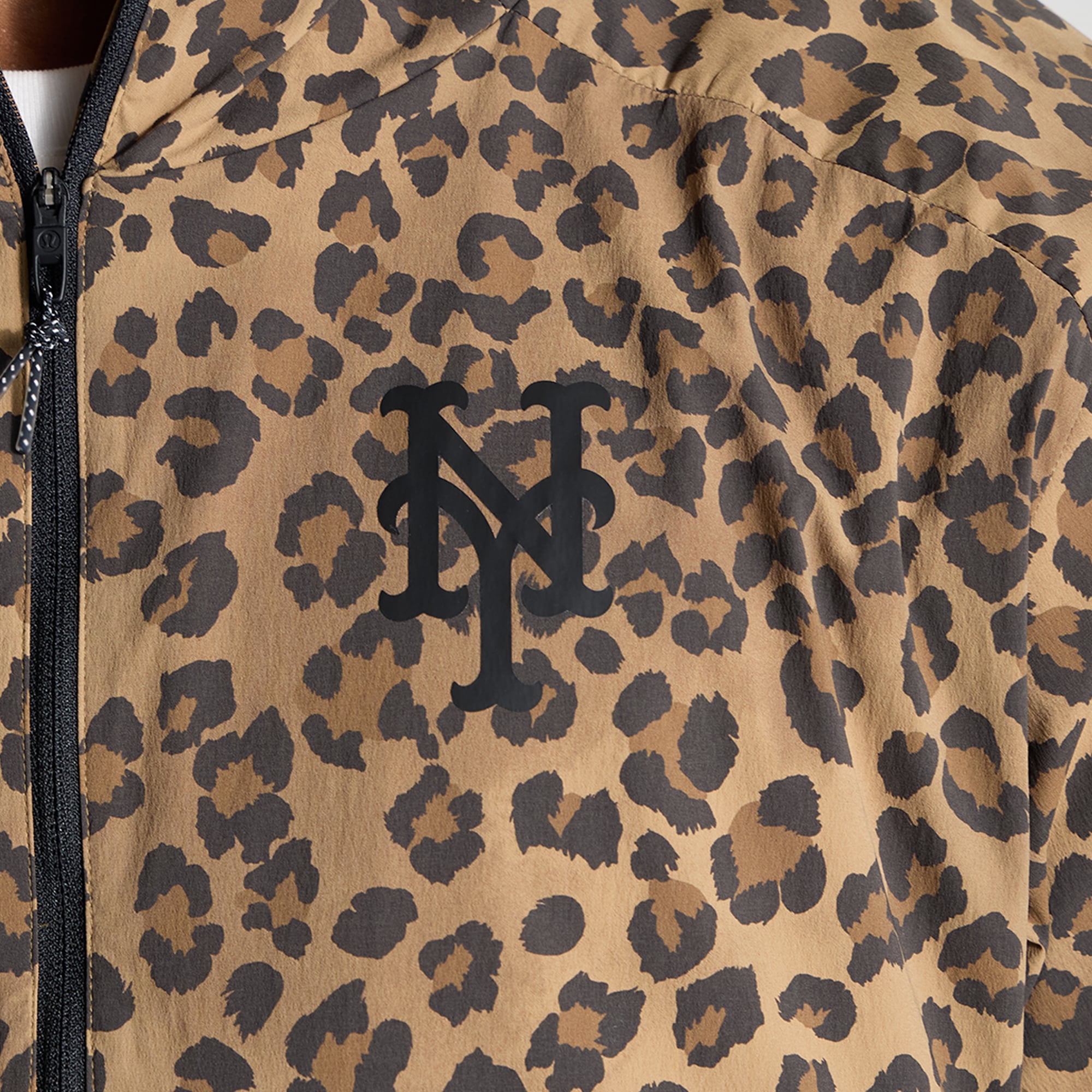 Men's lululemon New York Mets Multi-Pocket Running Anorak *Leopard