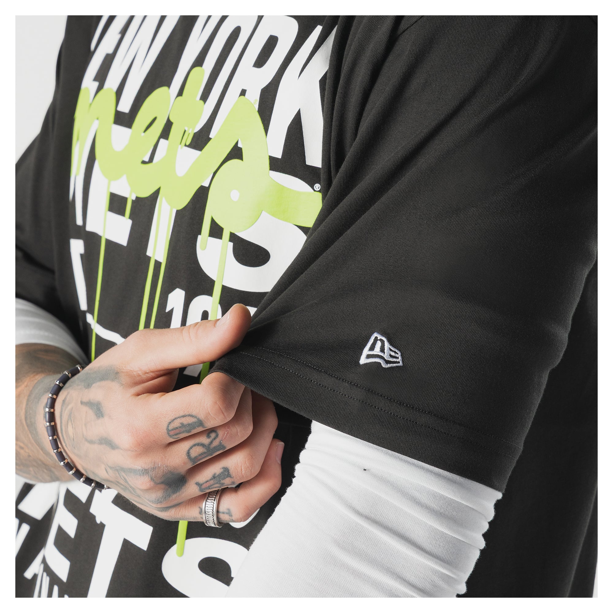 T-shirt New Era noir pour homme York Mets Lifestyle Glow Spray Paint