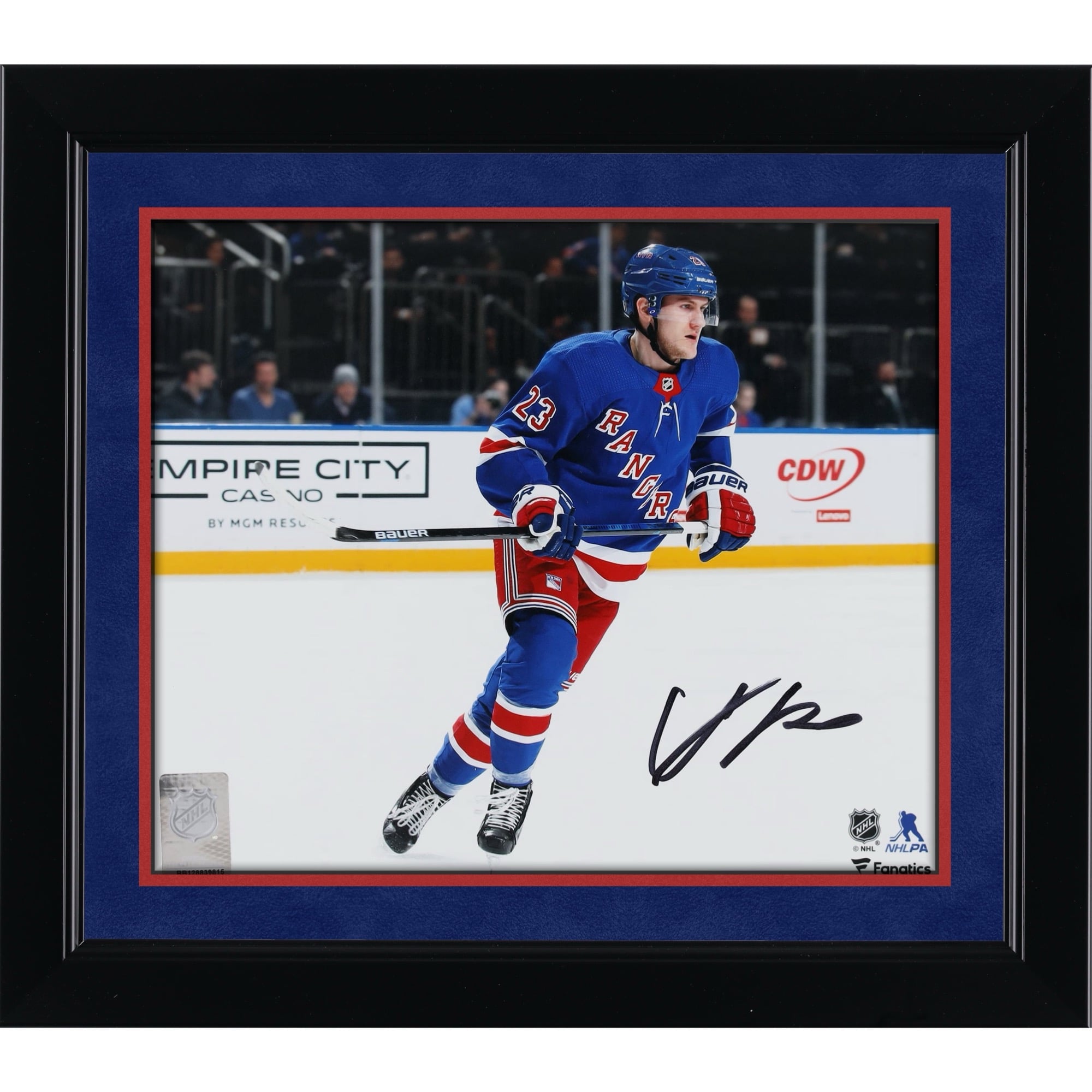 Photographie de patinage autographiée par Adam Fox des Rangers de New York, maillot bleu, 8" x 10"