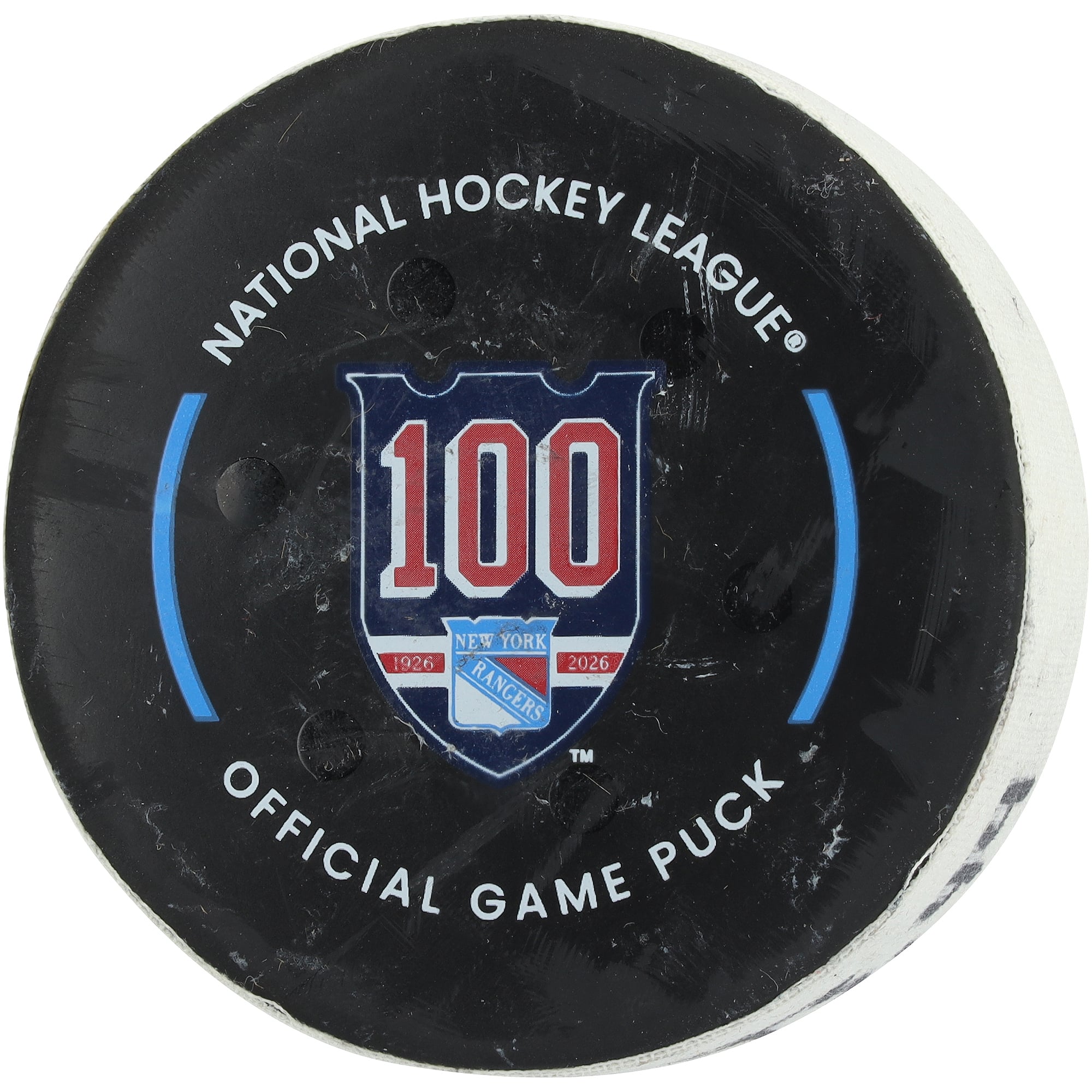V106832 Rondelle de but utilisée par Adam Fox des Rangers de New York lors du match du 2 avril 2026 contre les Canadiens de Montréal. Numéro 23 : Adam Fox UNS GU HOCKEY PUCK 46213 COLGMUEQU GUHKPU3403 #17
