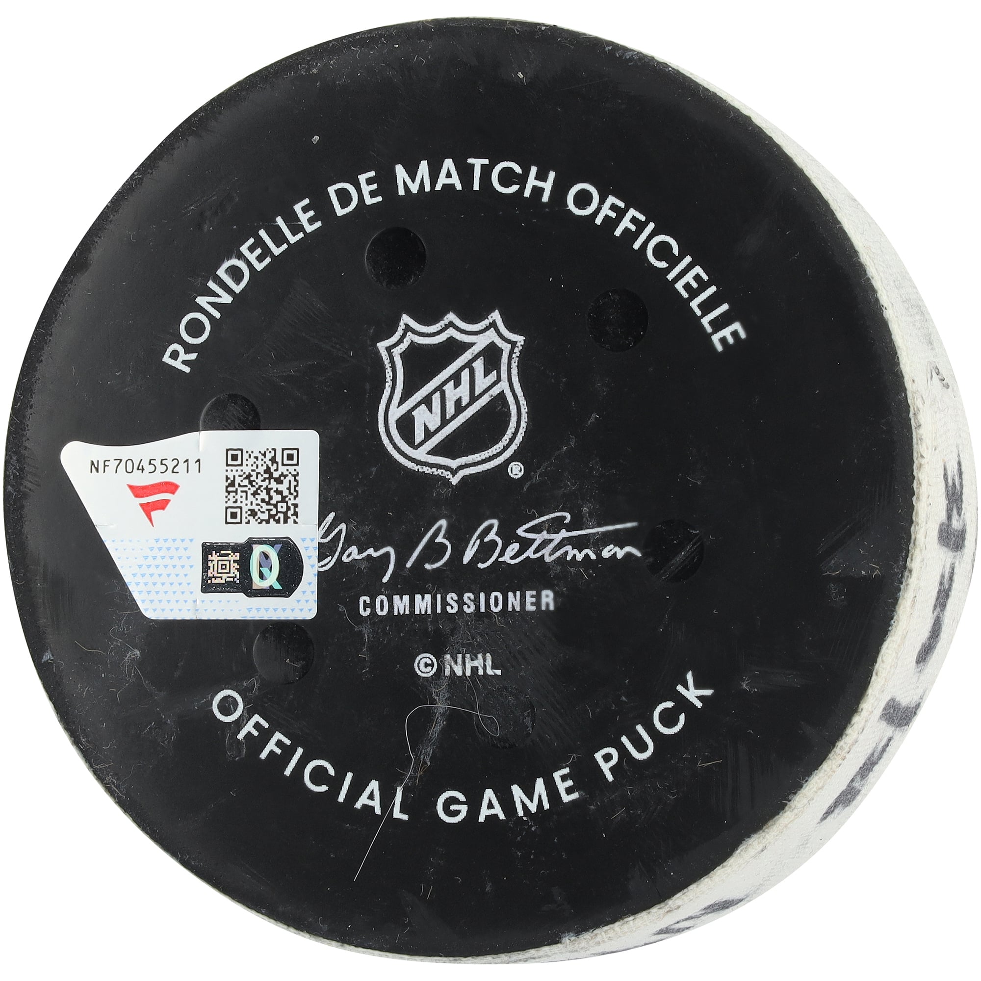 Rondelle de but utilisée par Adam Fox, des Rangers de New York, lors du match du 29 mars 2026 contre les Panthers de la Floride.
