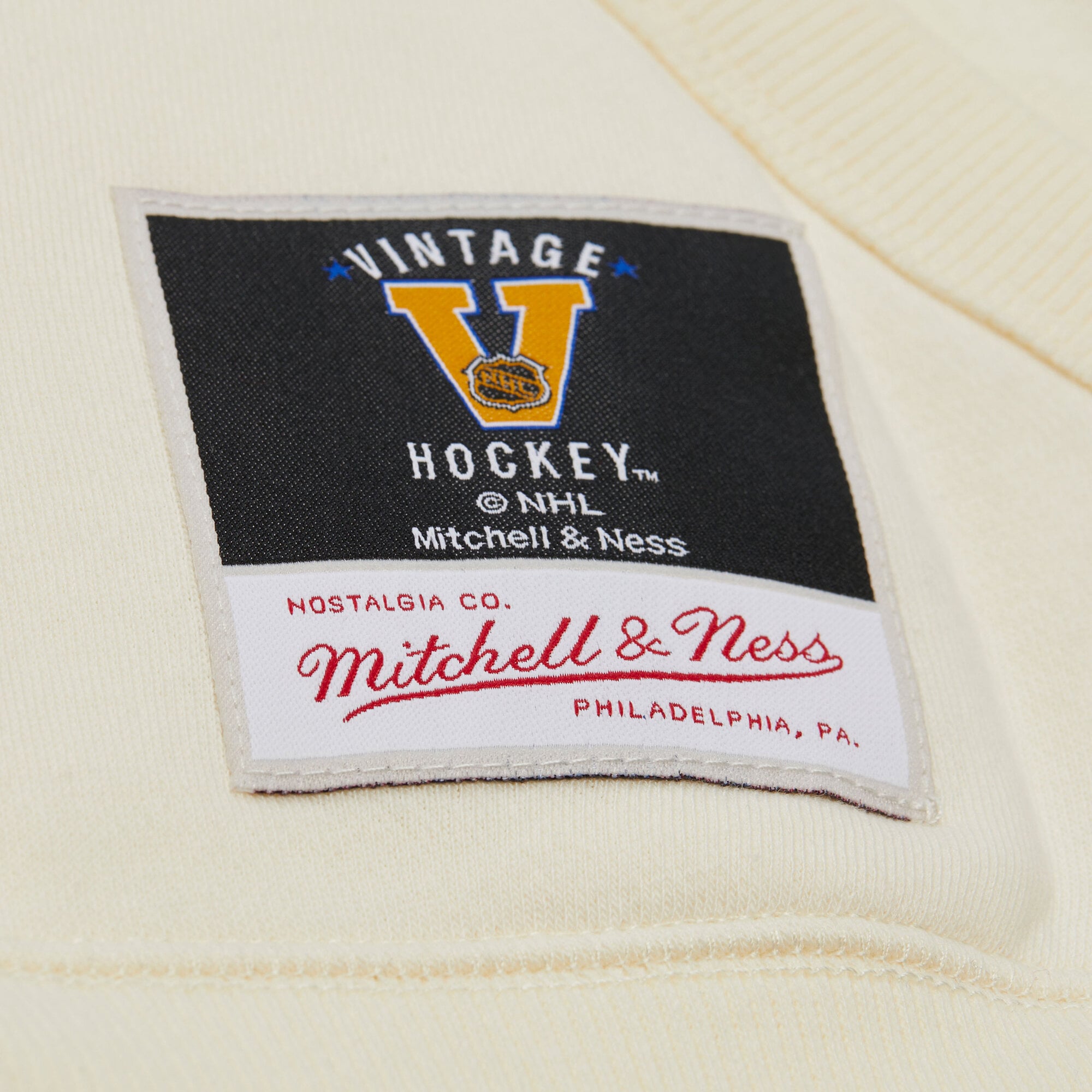 Sweat à capuche en polaire Mitchell & Ness crème pour homme