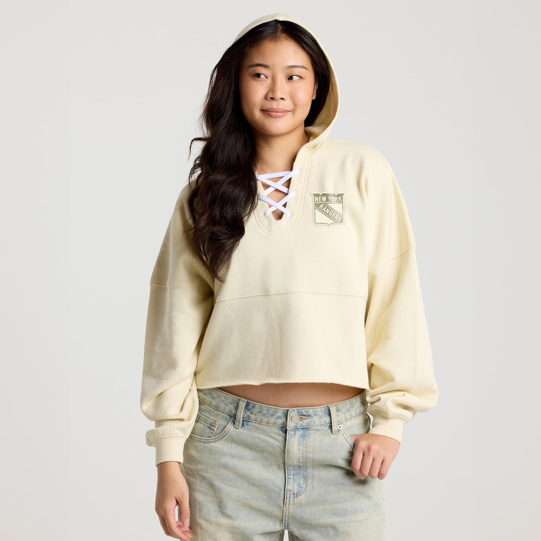 Sweat à capuche court lacets crème New York Rangers pour femme de Fanatics
