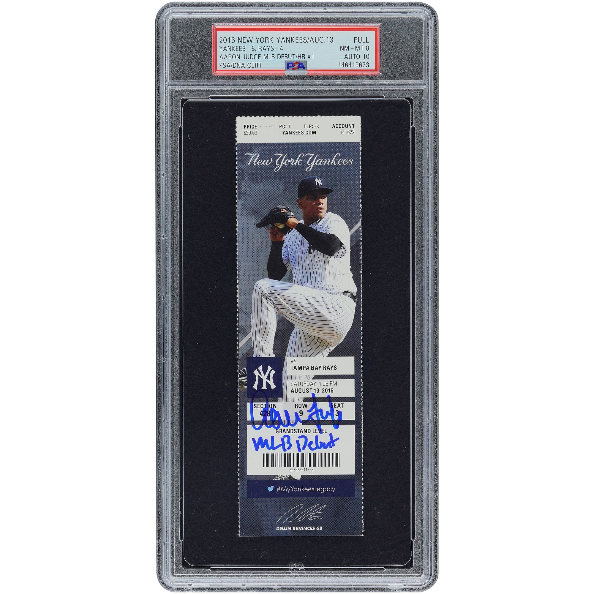 Carte autographiée par Aaron Judge, Yankees de New York, le 13 août 2016, pour son premier coup de circuit en MLB (n° 1). Authentifiée par PSA (8/10) avec inscription « Début en MLB ».