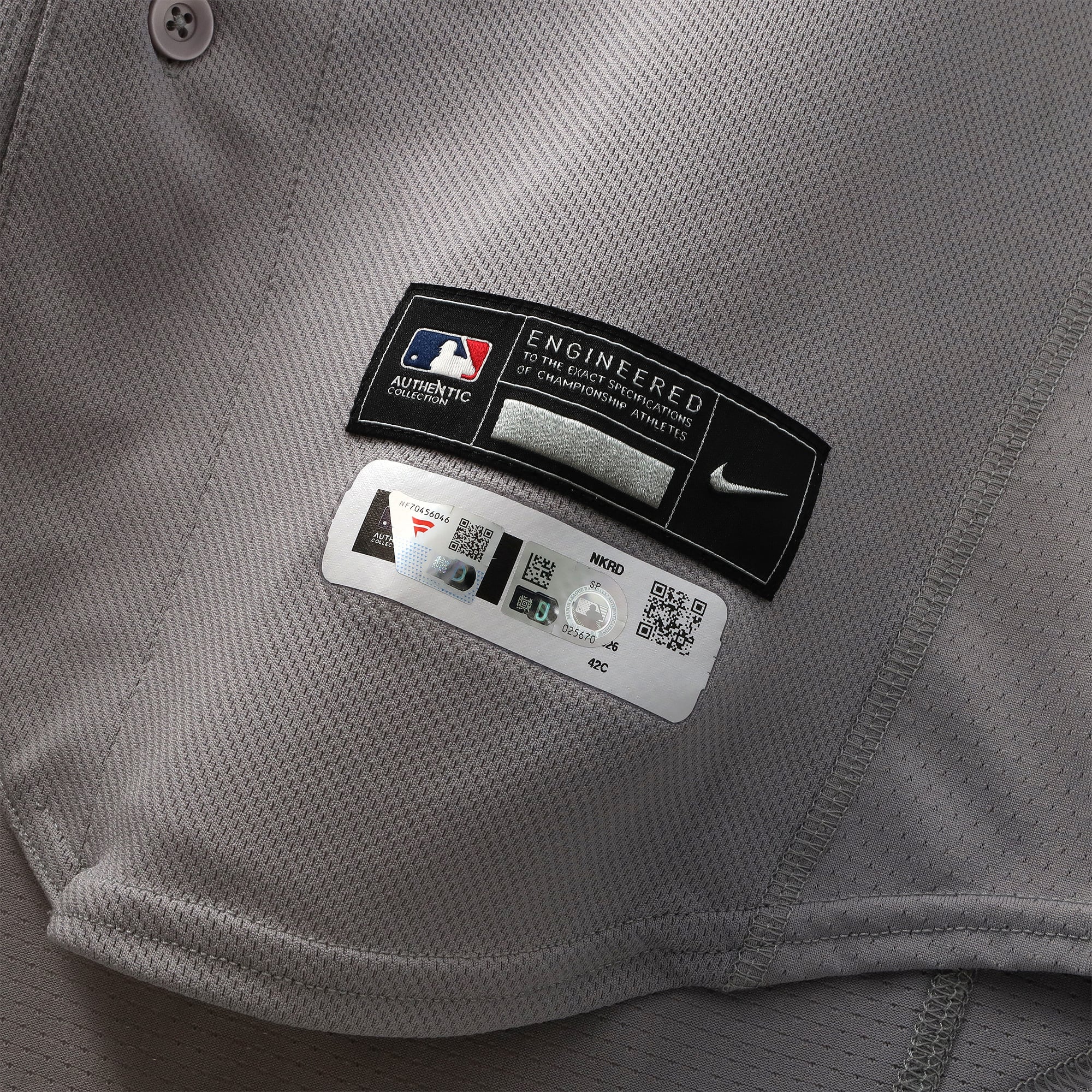 Maillot gris n° 11 porté par Anthony Volpe, joueur des Yankees de New York, lors du match contre les Cubs de Chicago le 2 août 2026.