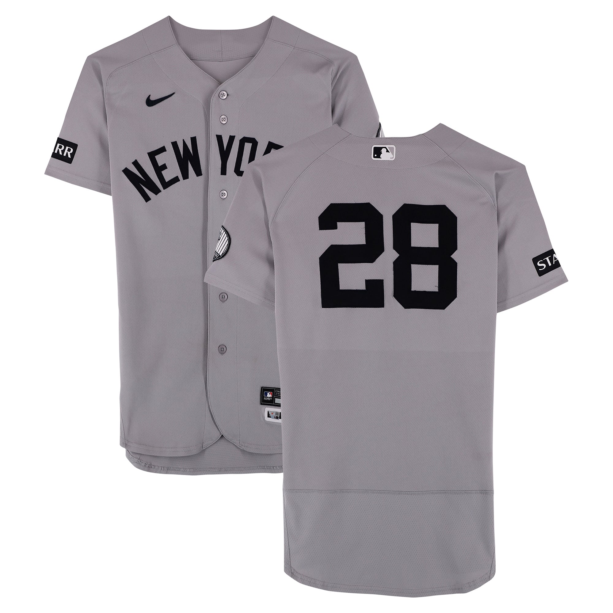 Maillot gris n° 28 porté par Austin Wells des Yankees de New York lors du match contre les Cubs de Chicago le 2 août 2026