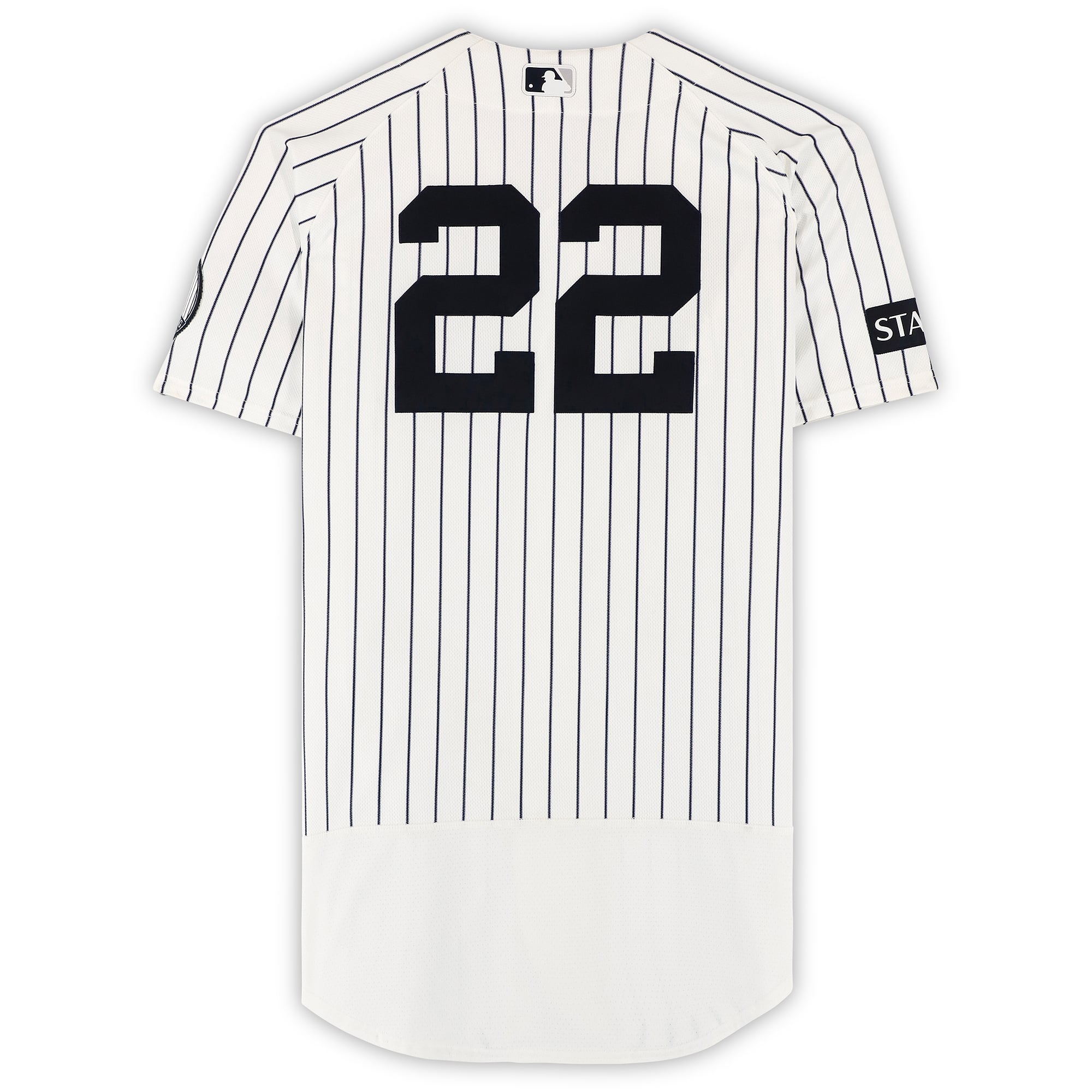 Maillot blanc à rayures Nike porté par Ben Rice (New York Yankees) sous le numéro 22, lors du match contre les Red Sox de Boston le 30 août 2026.