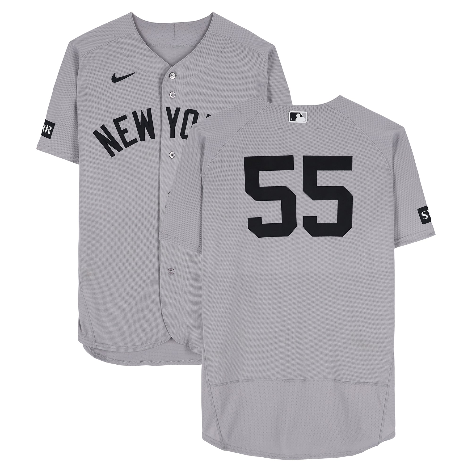 Maillot gris n° 55 porté par Carlos Rodón des Yankees de New York lors du match contre les Athletics le 29 mai 2026 - 6 manches lancées, 1 point mérité, 3 retraits sur des prises, 1 victoire