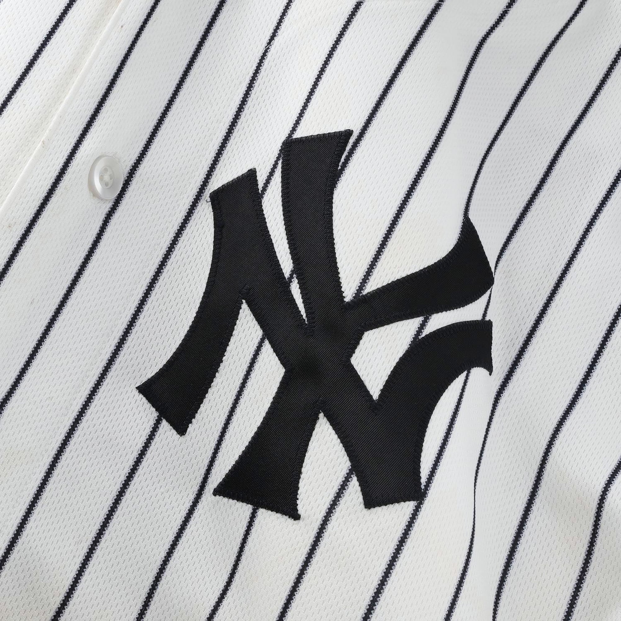 Maillot blanc à rayures Nike n° 55 porté par Carlos Rodón des Yankees de New York lors du match contre les Red Sox de Boston le 29 août 2026 - Premier match du programme double