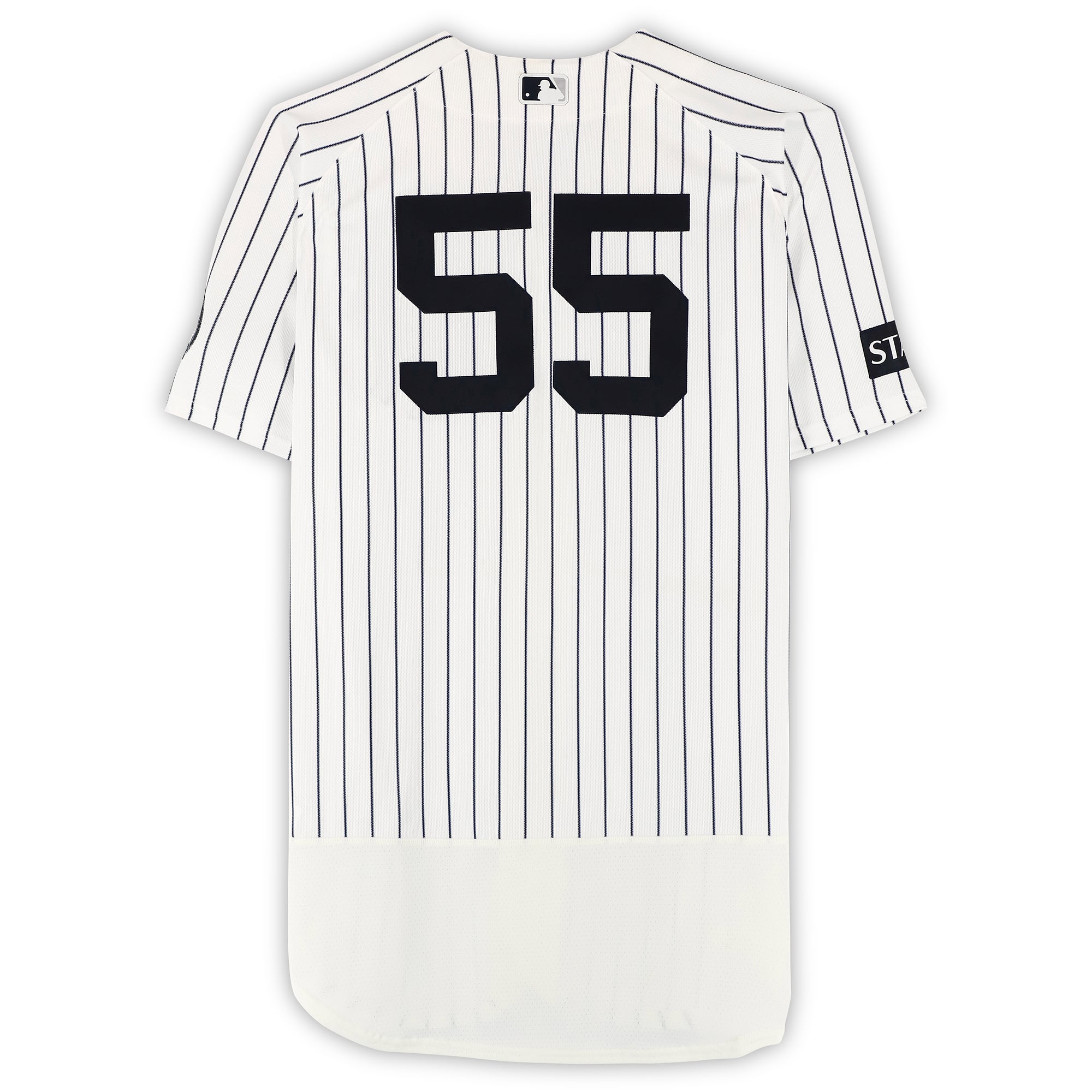 Maillot blanc à rayures Nike porté par Carlos Rodón (New York Yankees) sous le numéro 55 lors du match contre les Blue Jays de Toronto le 23 août 2026.