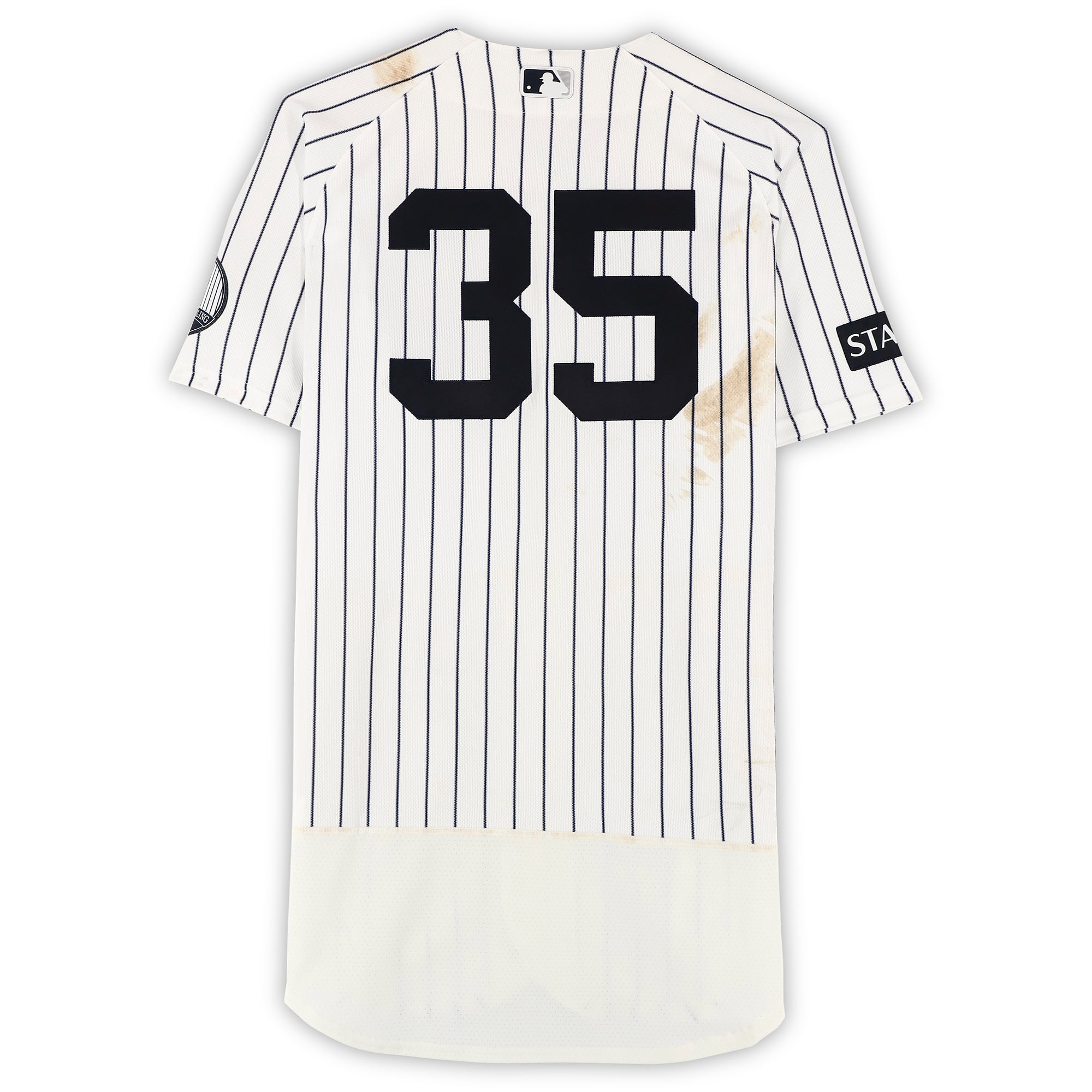 Maillot blanc à rayures Nike porté par Cody Bellinger (New York Yankees, n° 35) lors du match contre les Red Sox de Boston le 30 août 2026.