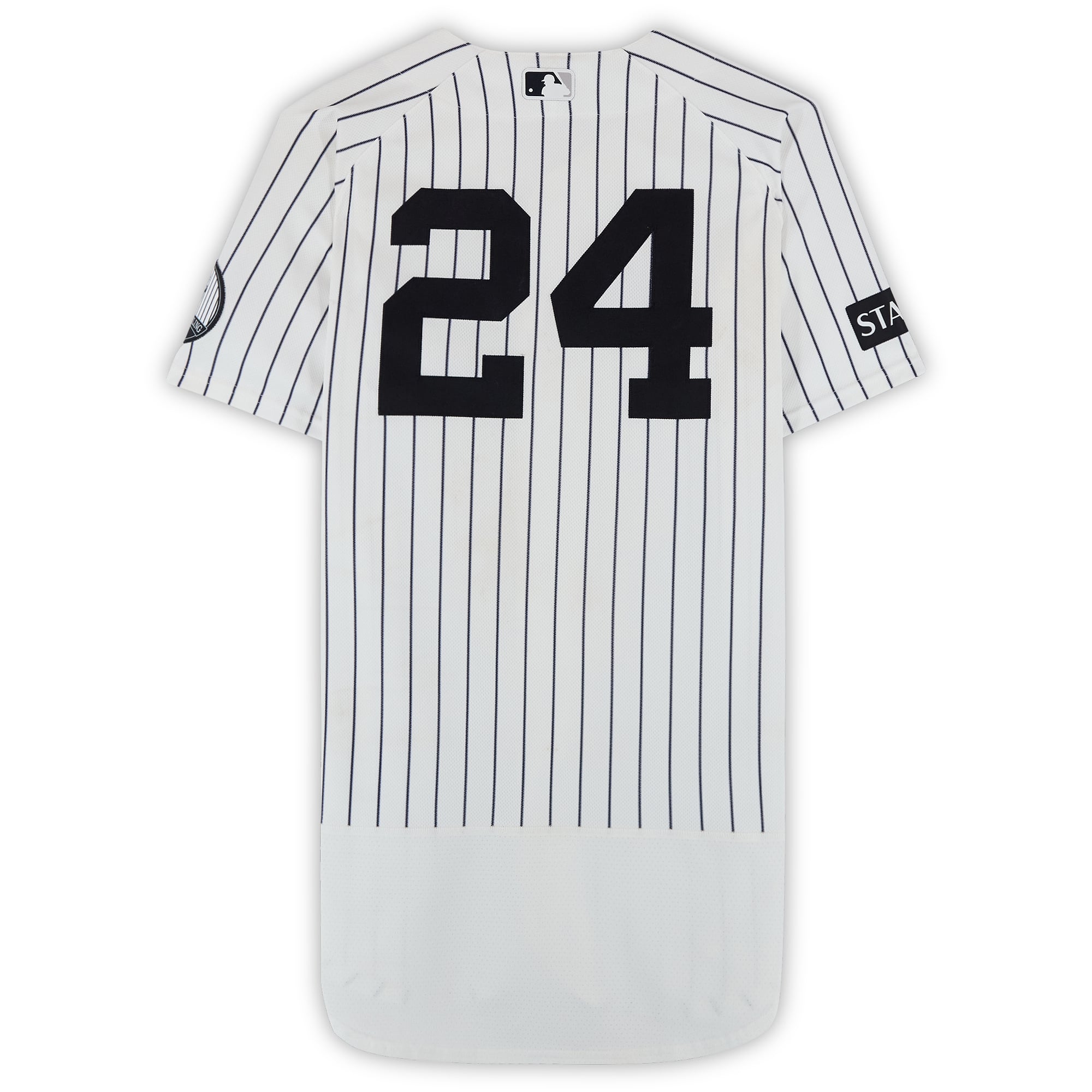 Maillot blanc à rayures Nike n° 24 porté par Jasson Domínguez des Yankees de New York lors du match contre les Pirates de Pittsburgh le 22 juillet 2026 - Deuxième match du programme double