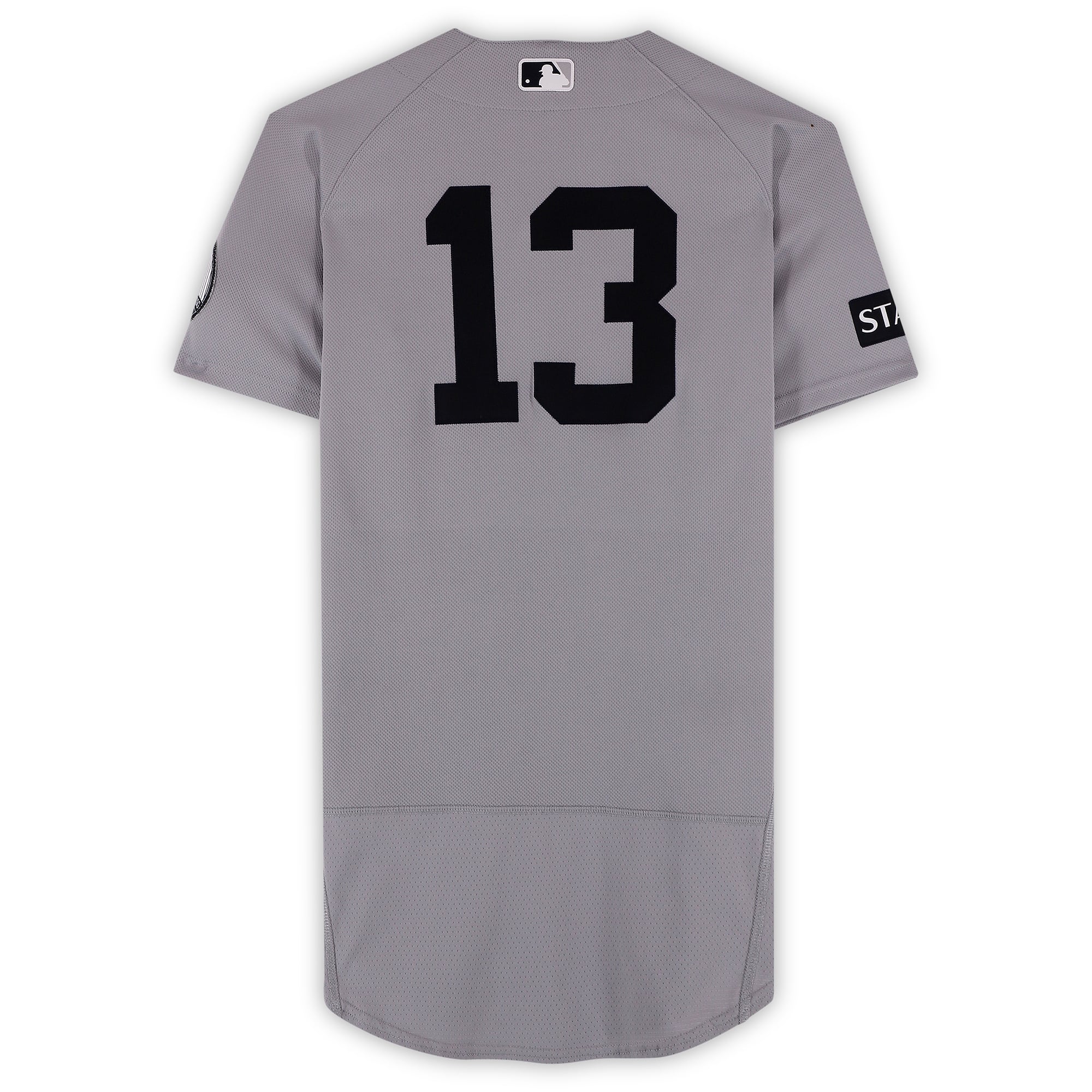 Maillot gris n° 13 porté par Jazz Chisholm Jr. (New York Yankees) lors du match contre les Cubs de Chicago le 2 août 2026